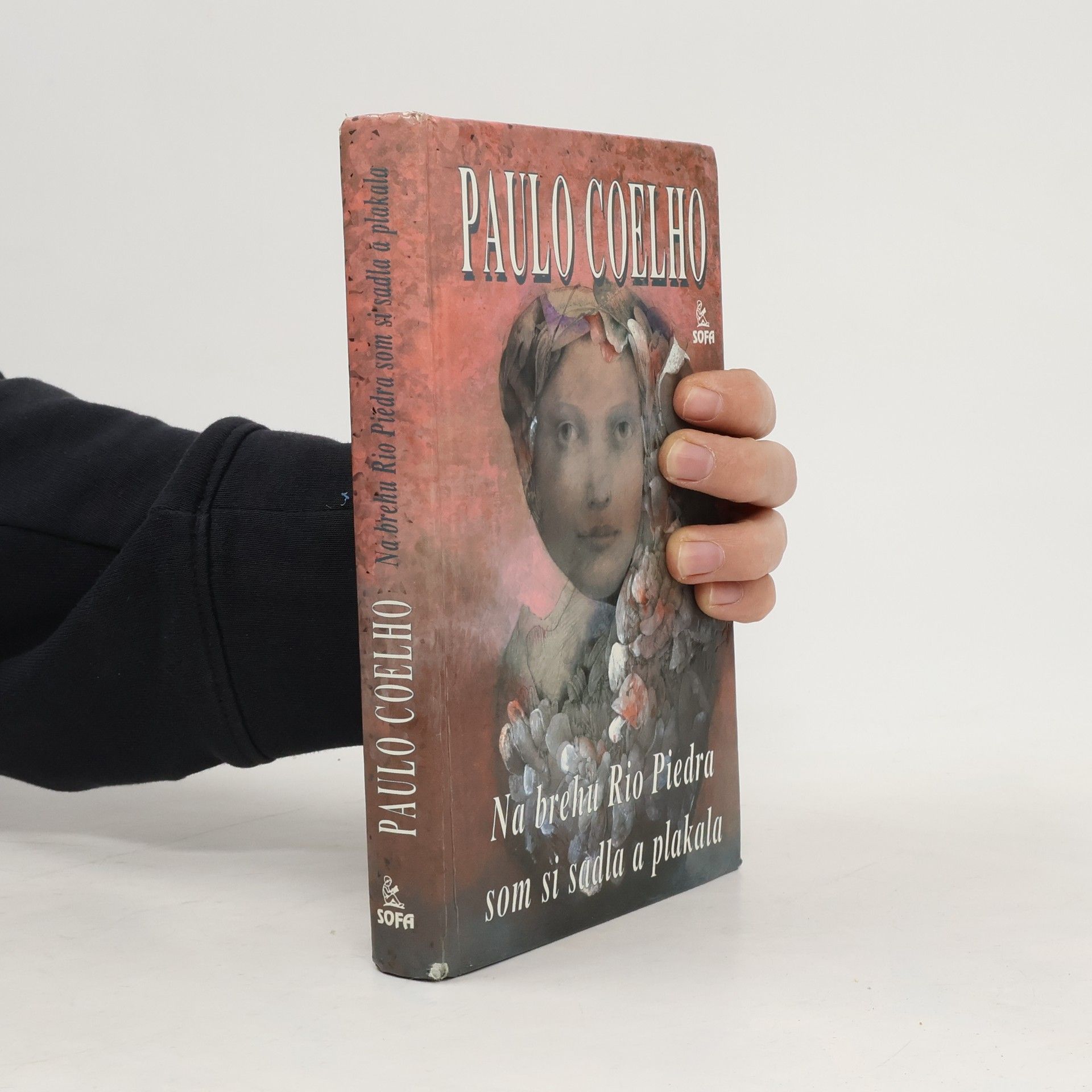 Paulo Coelho Na brehu Rio Piedra som si sadla a plakala