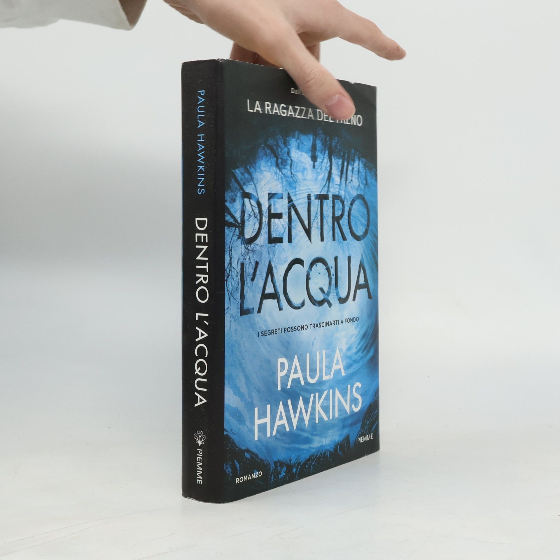 Paula Hawkins Dentro l'acqua