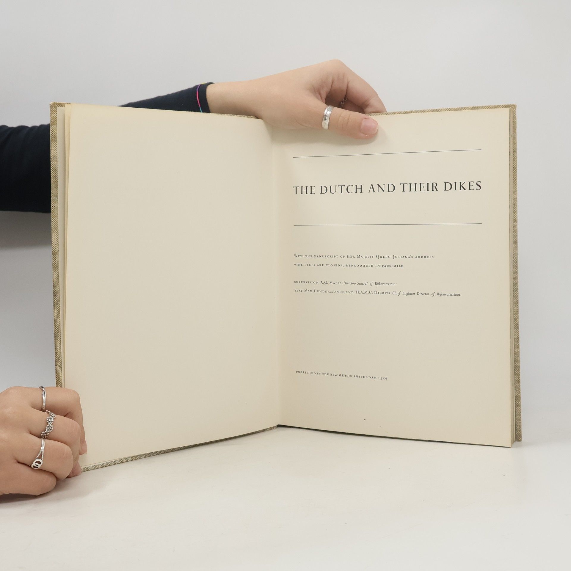 Autores varios The Dutch and Their Dikes