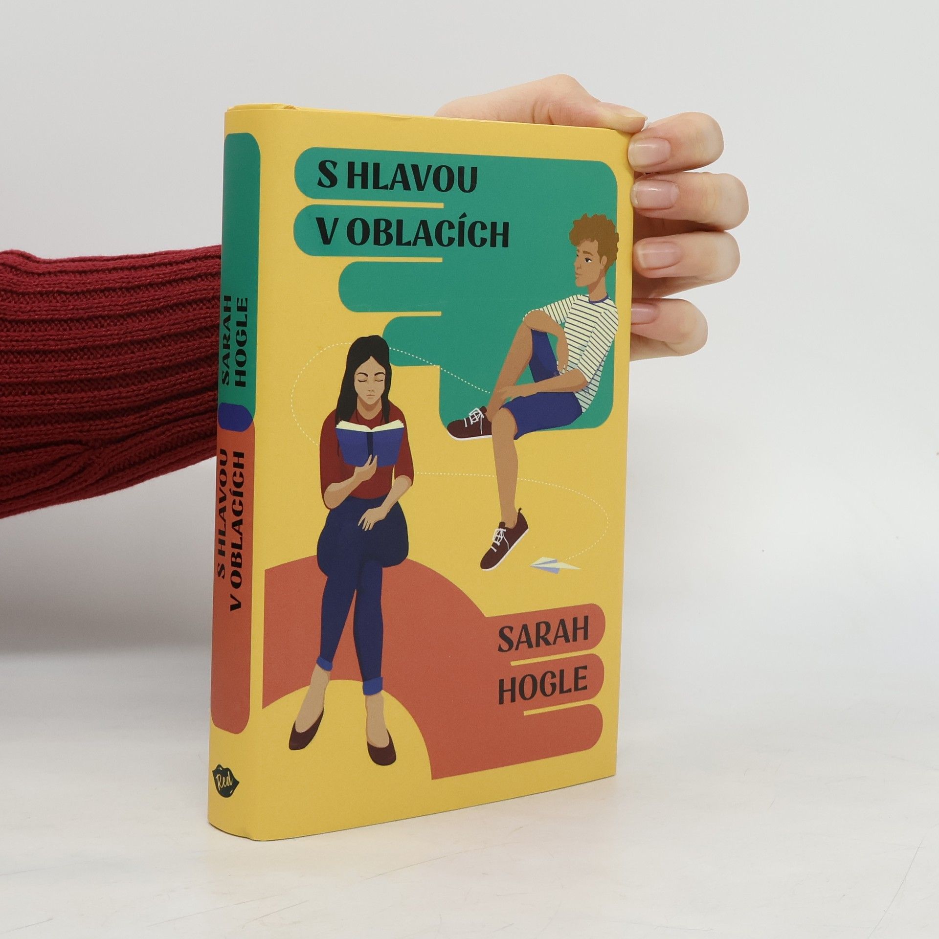 Sarah Hogle S hlavou v oblacích