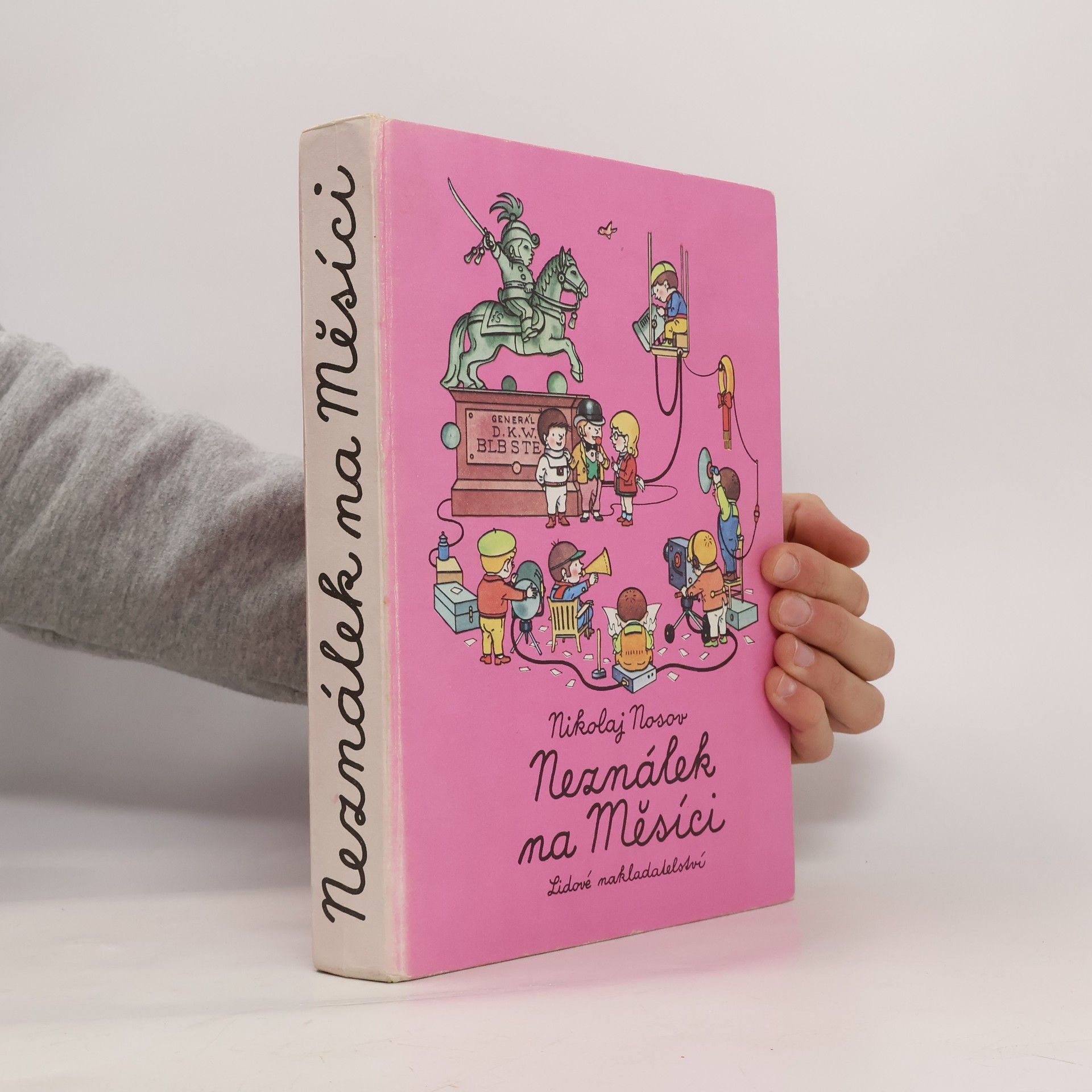 Nikolaj Nikolajevič Nosov Neználek na Měsíci