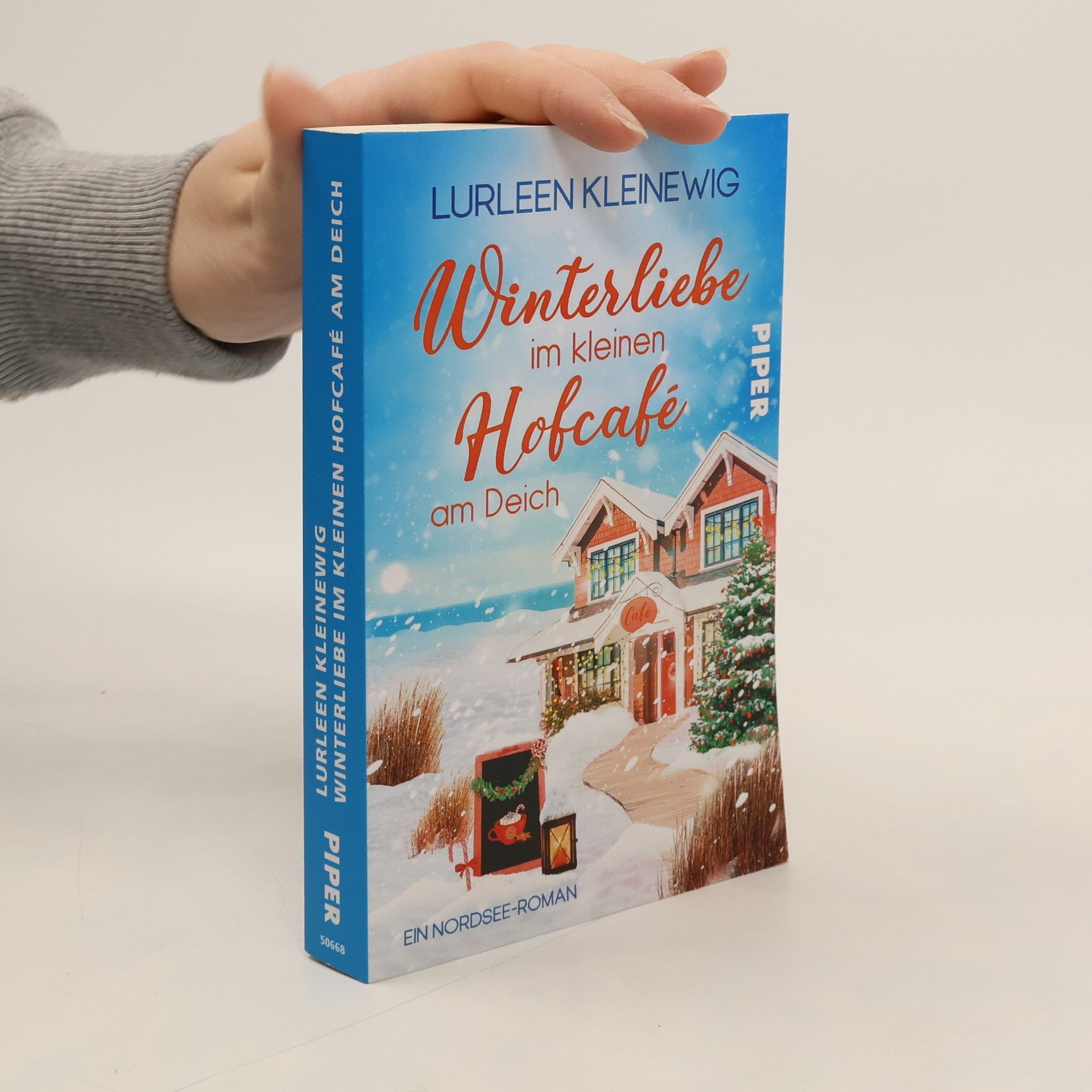 Lurleen Kleinewig Winterliebe im kleinen Hofcafé am Deich