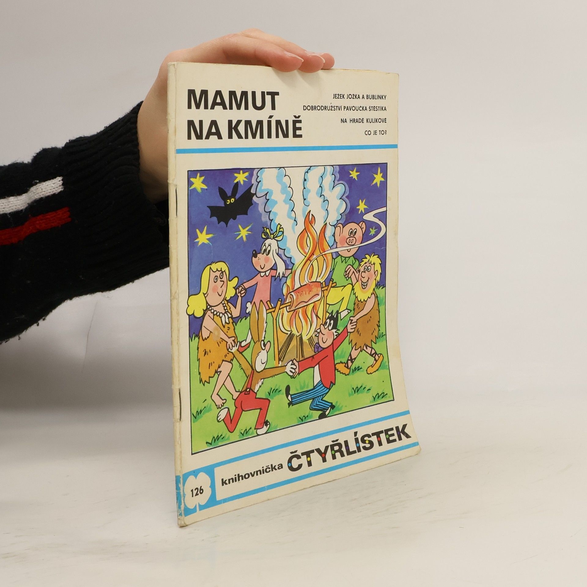 Ljuba Štíplová Čtyřlístek 126. Mamut na kmíně