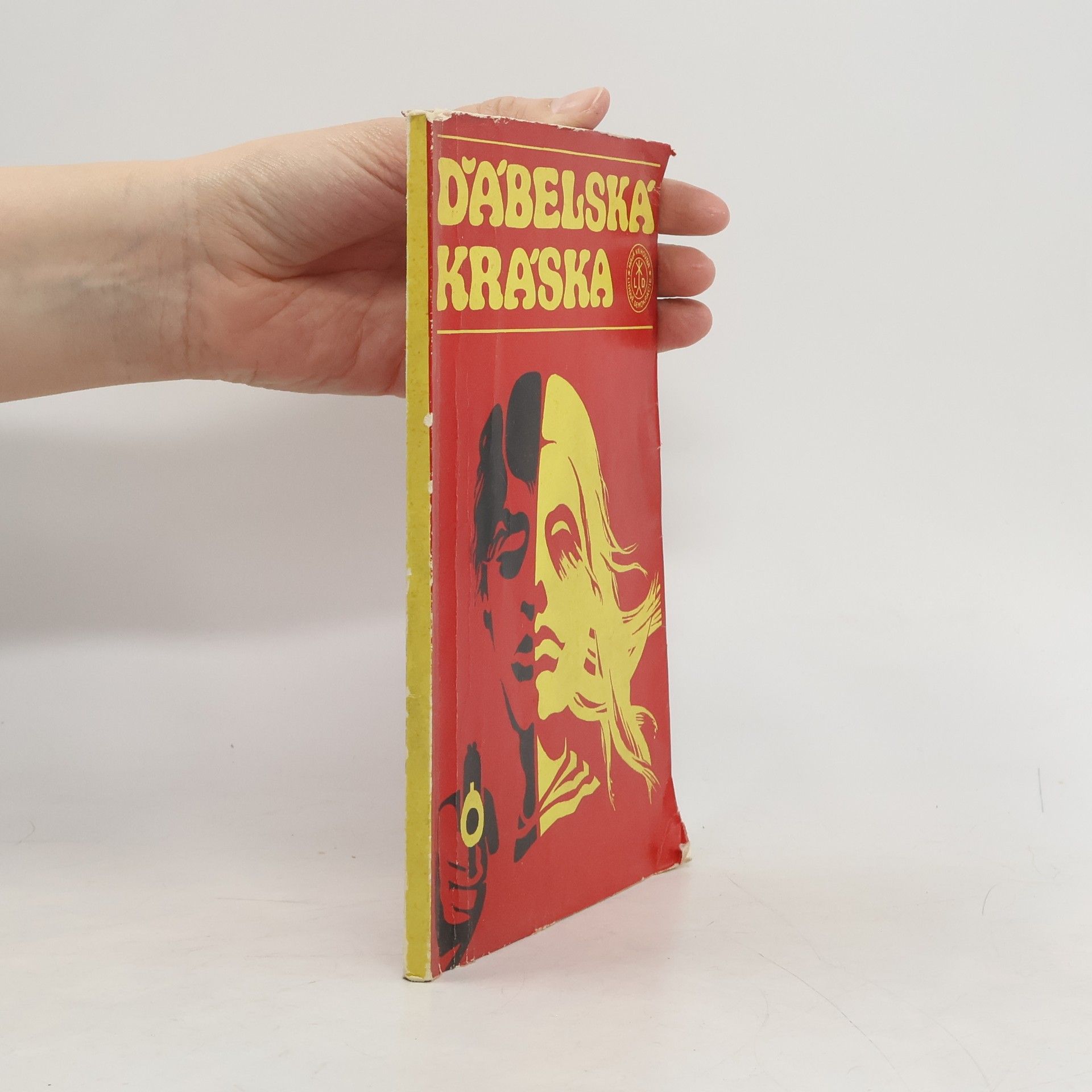 Joan M. Fleming Ďábelská kráska