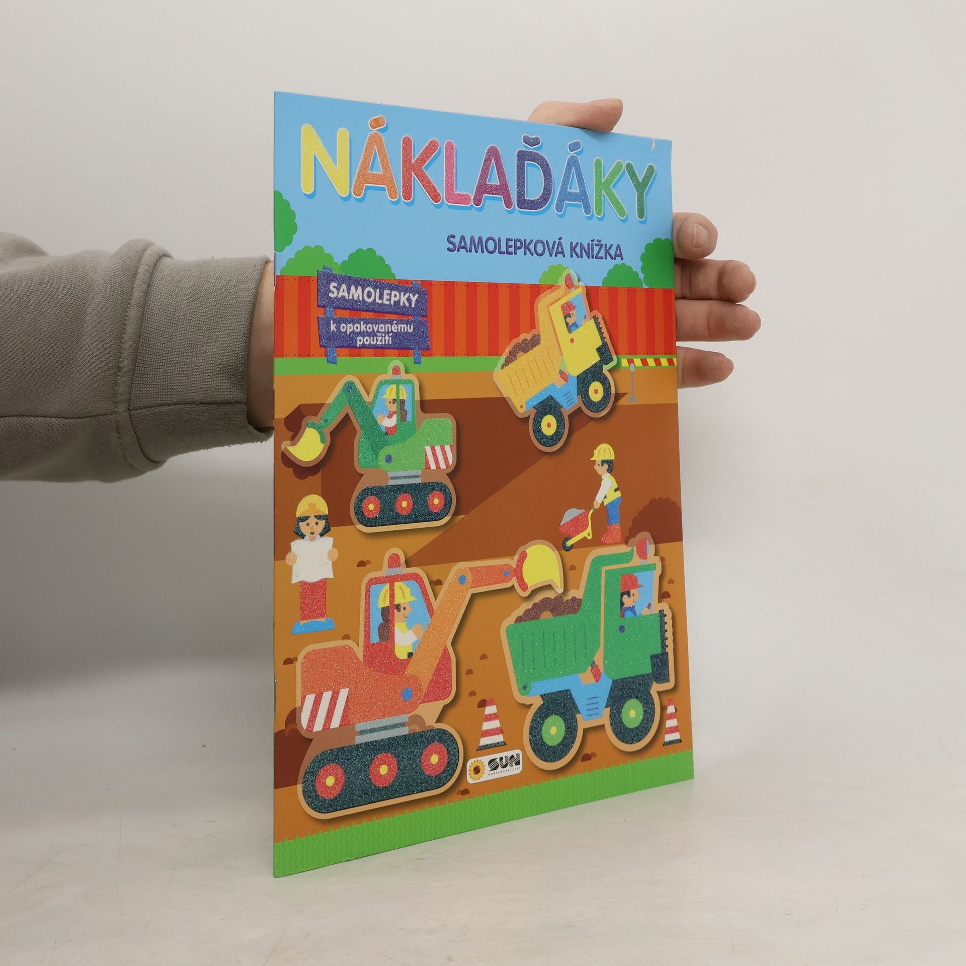 Kolektív autorov Náklaďáky. Samolepková knížka