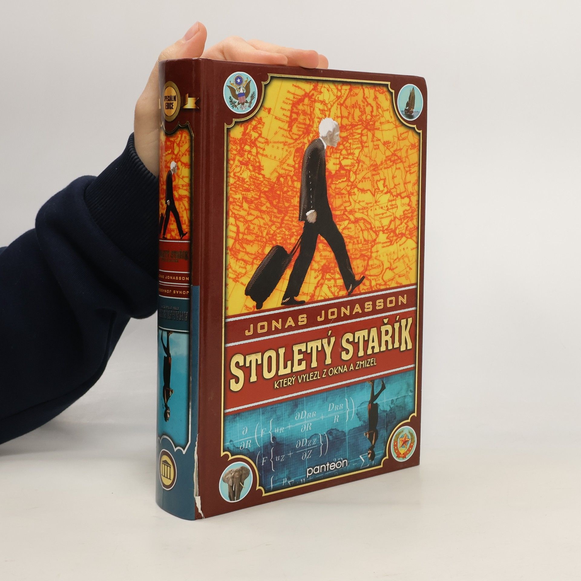 Analfabetka, která uměla počítat ; Stoletý stařík, který vylezl z okna a zmizel