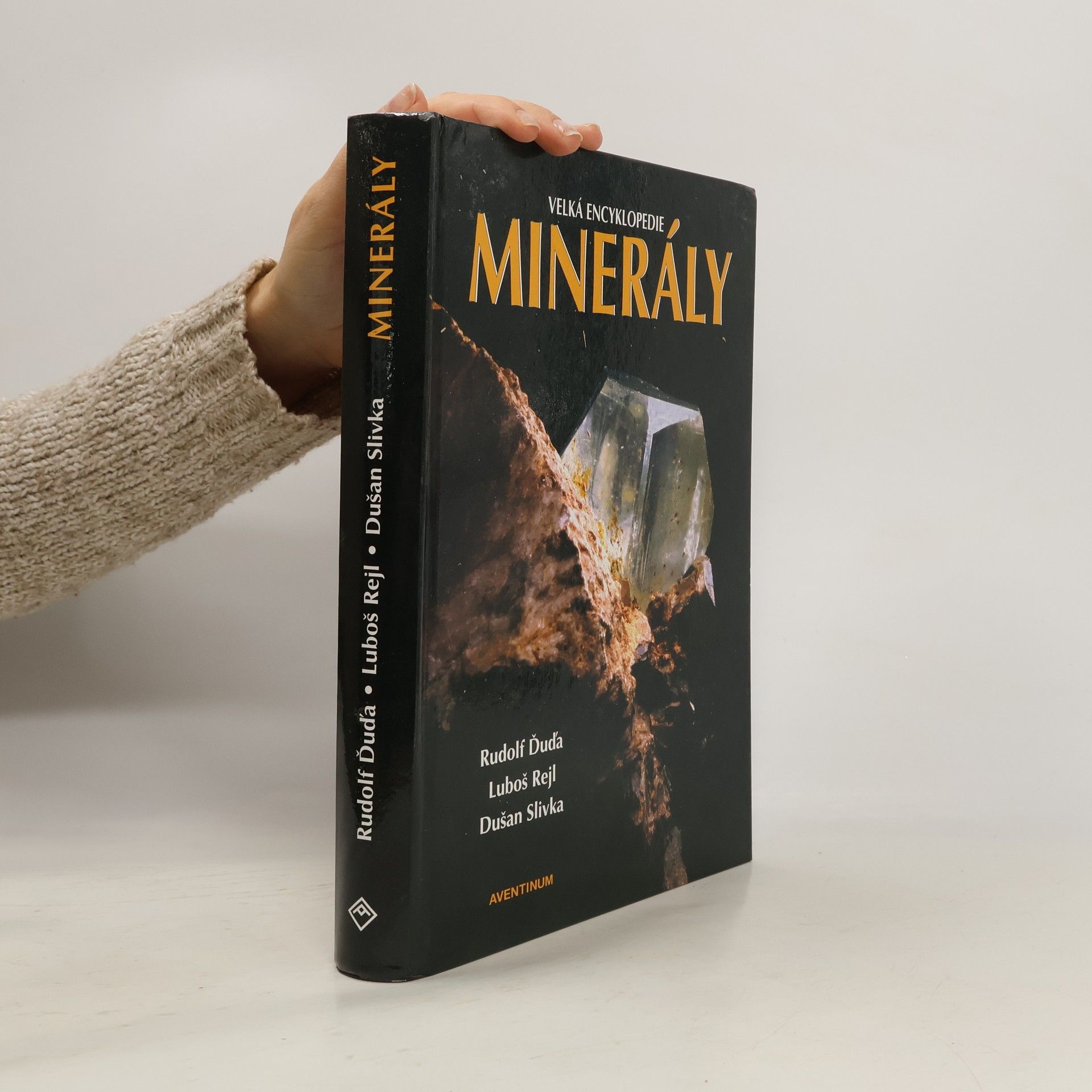 Minerály