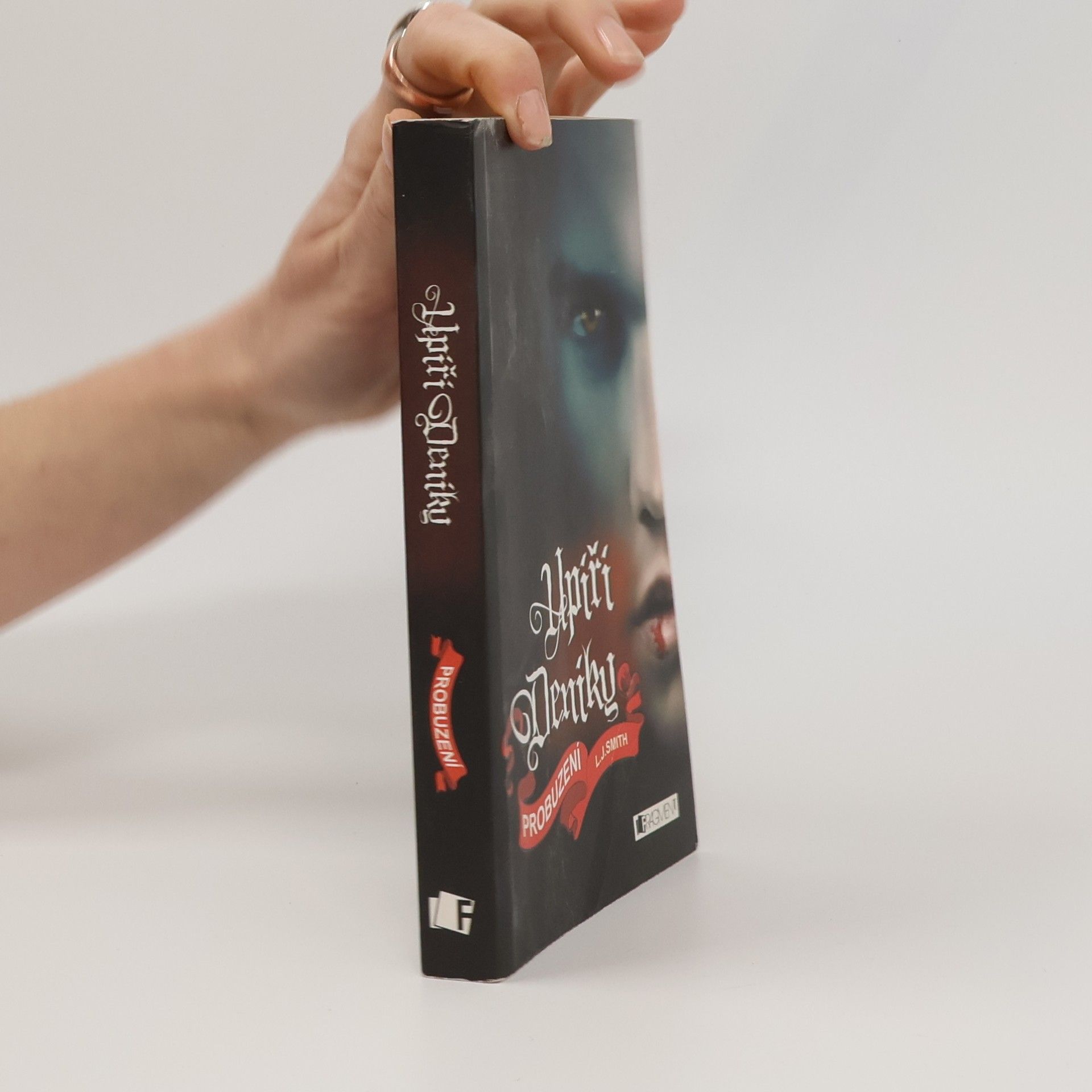 L. J. Smith Upíří deníky. Probuzení