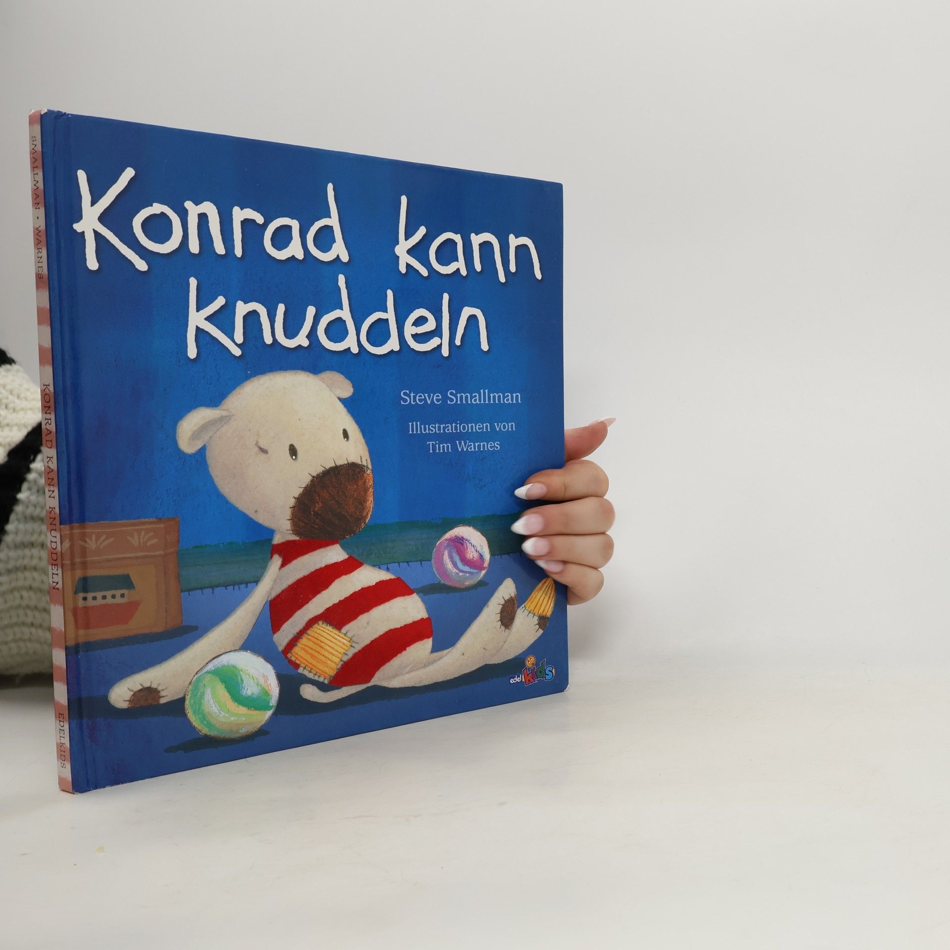 Konrad kann knuddeln (povolená vazba viz foto)