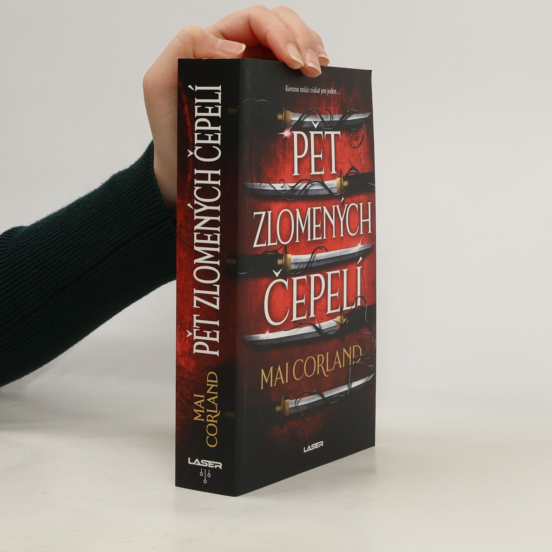 Mai Corland Pět zlomených čepelí