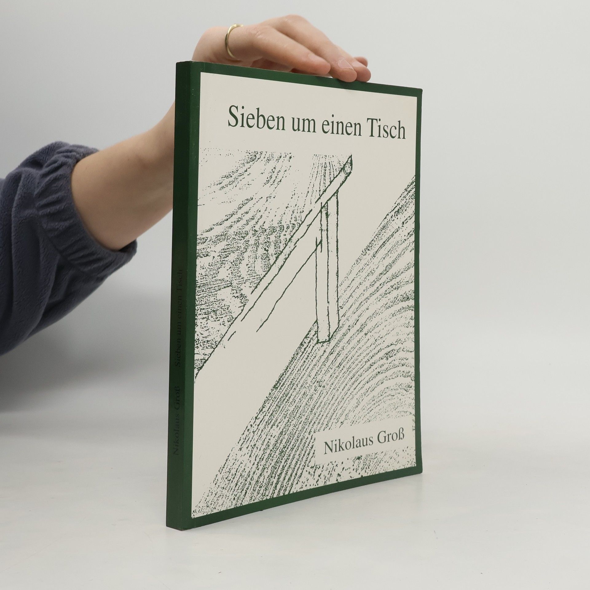 Sieben um einen Tisch