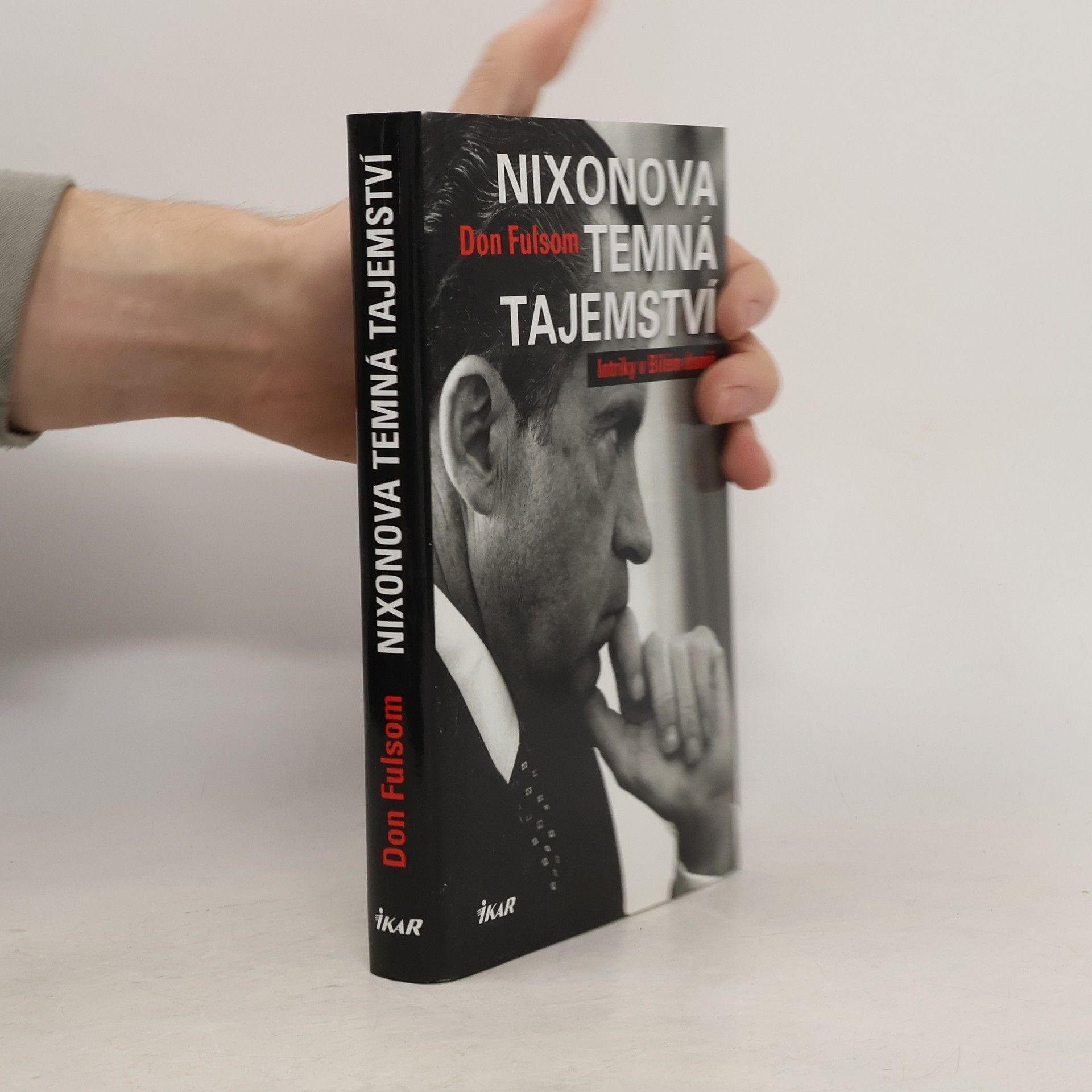 Donald Fulsom Nixonova temná tajemství