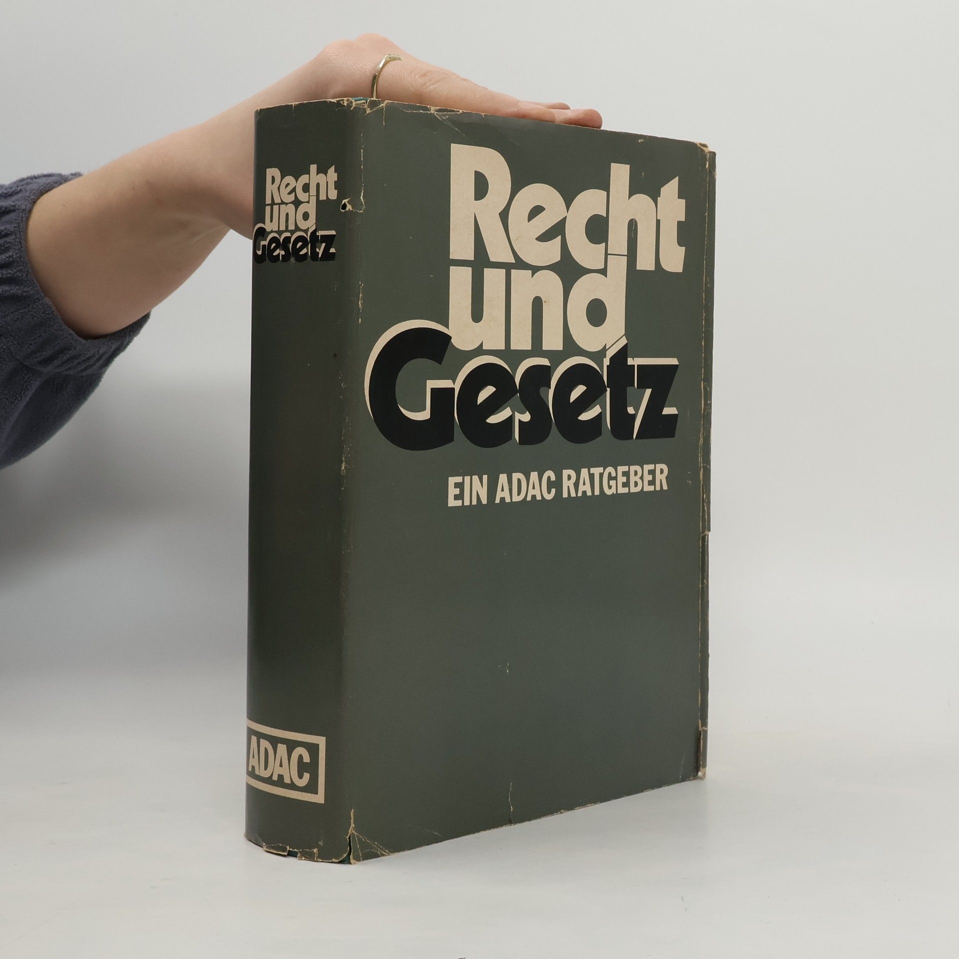 Various authors Recht und Gesetz