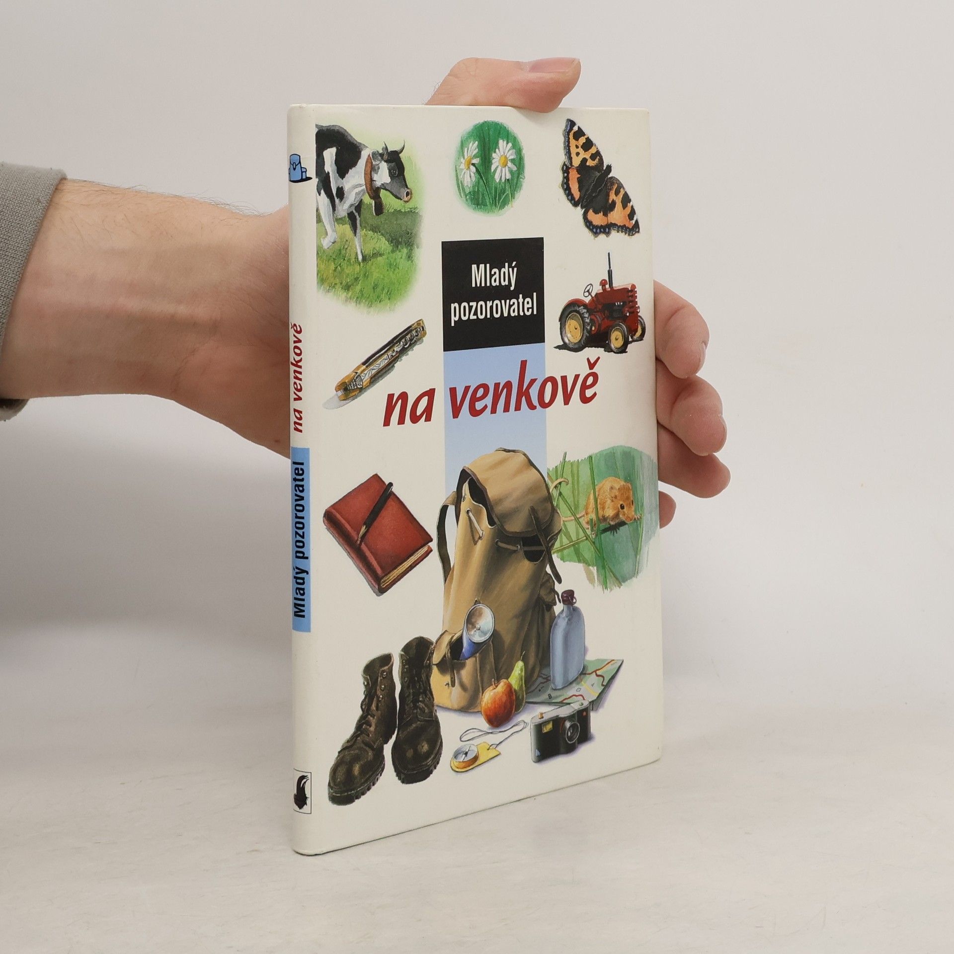 Mladý pozorovatel na venkově