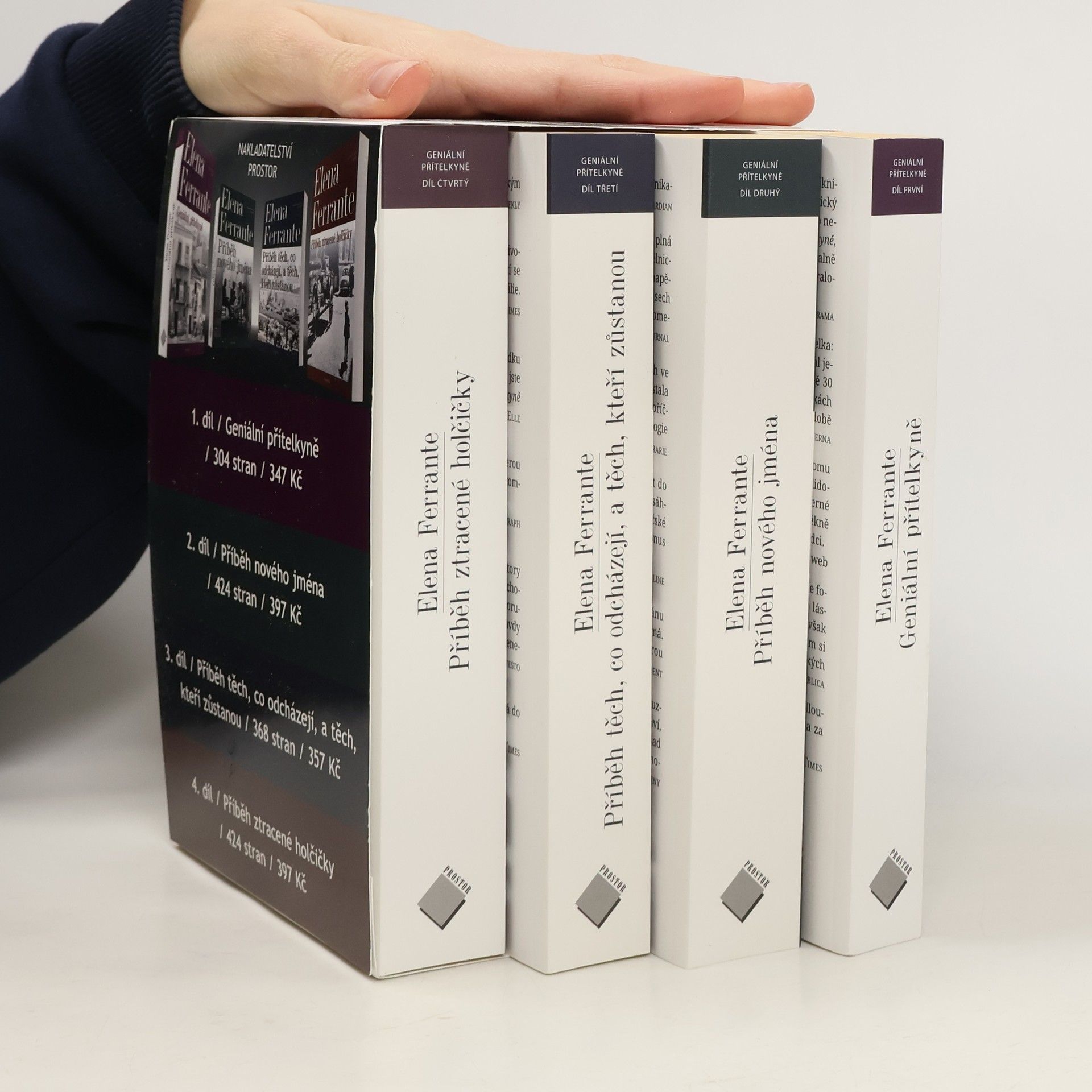 Elena Ferrante Geniální přítelkyně 1-4