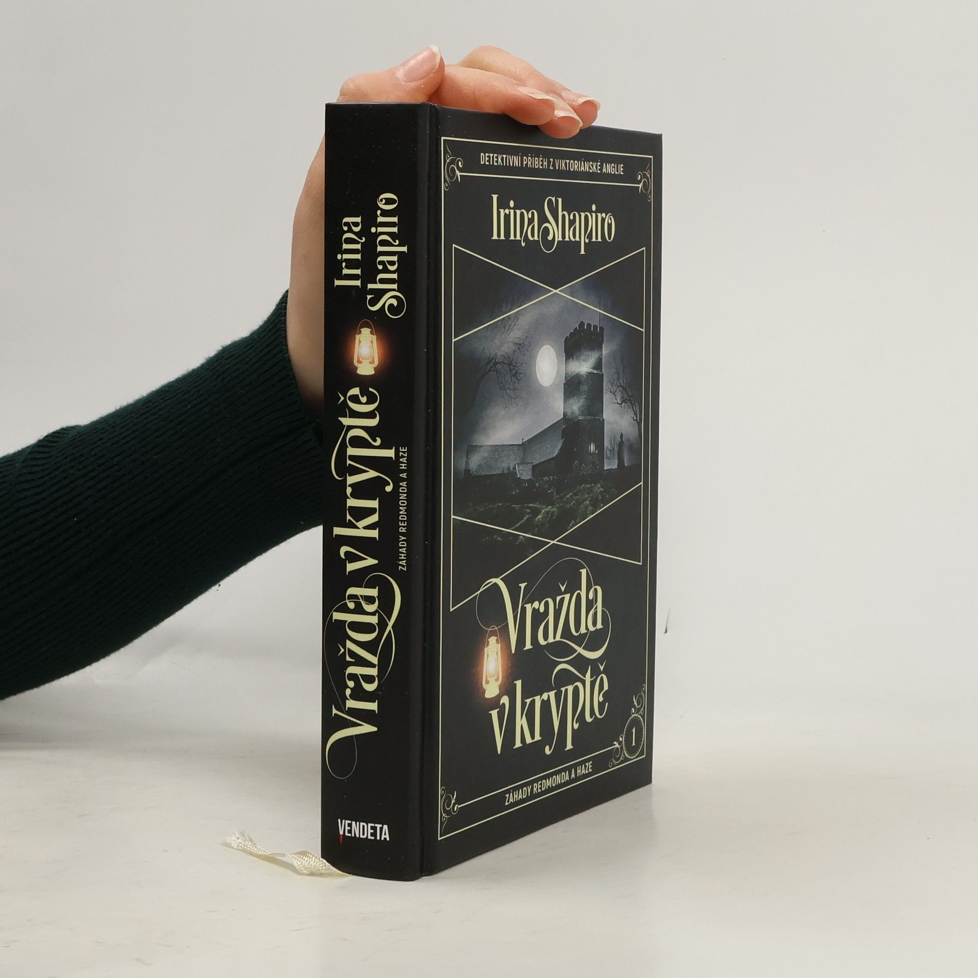 Vražda v kryptě : záhady Redmonda a Haze