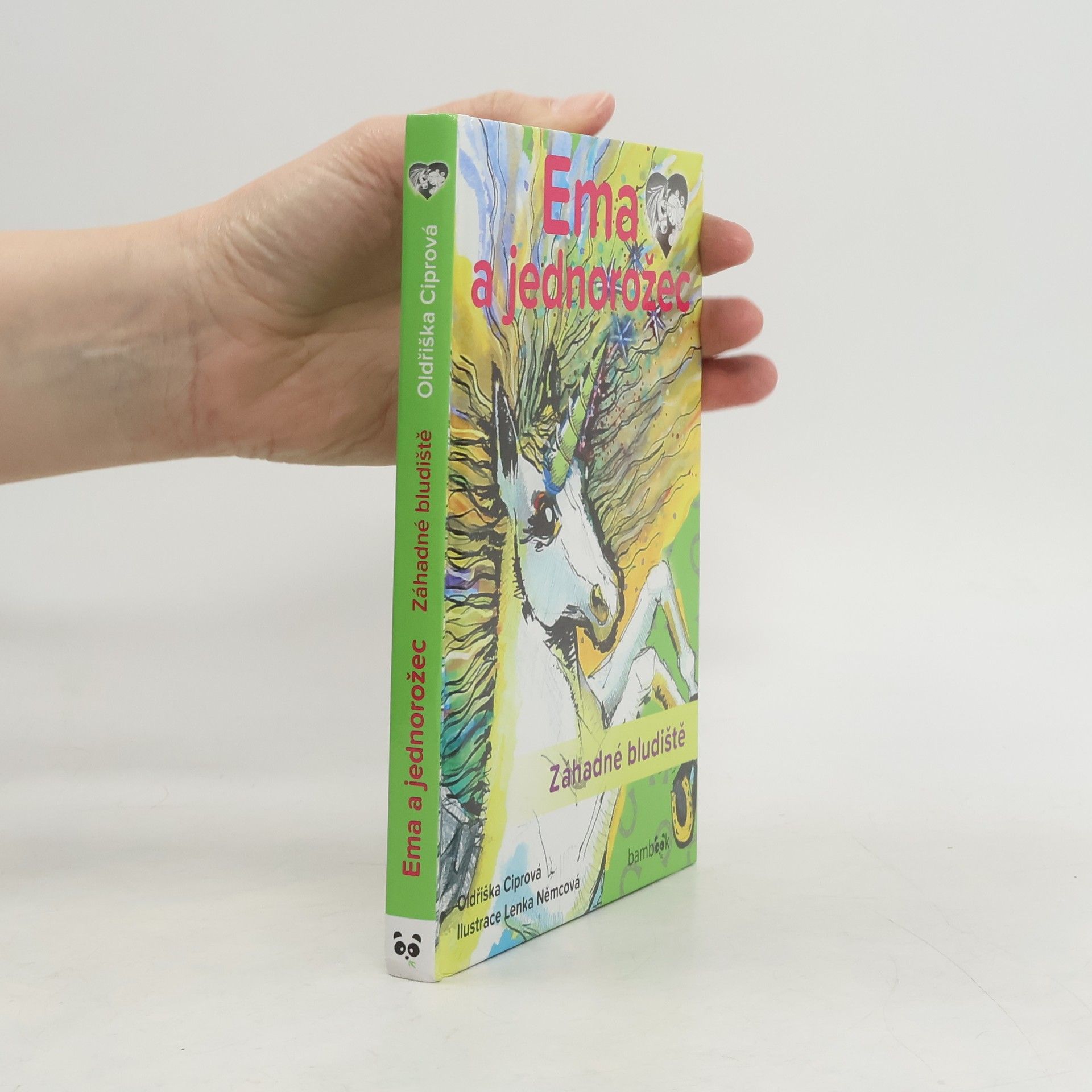 Ema a jednorožec. Záhadné bludiště