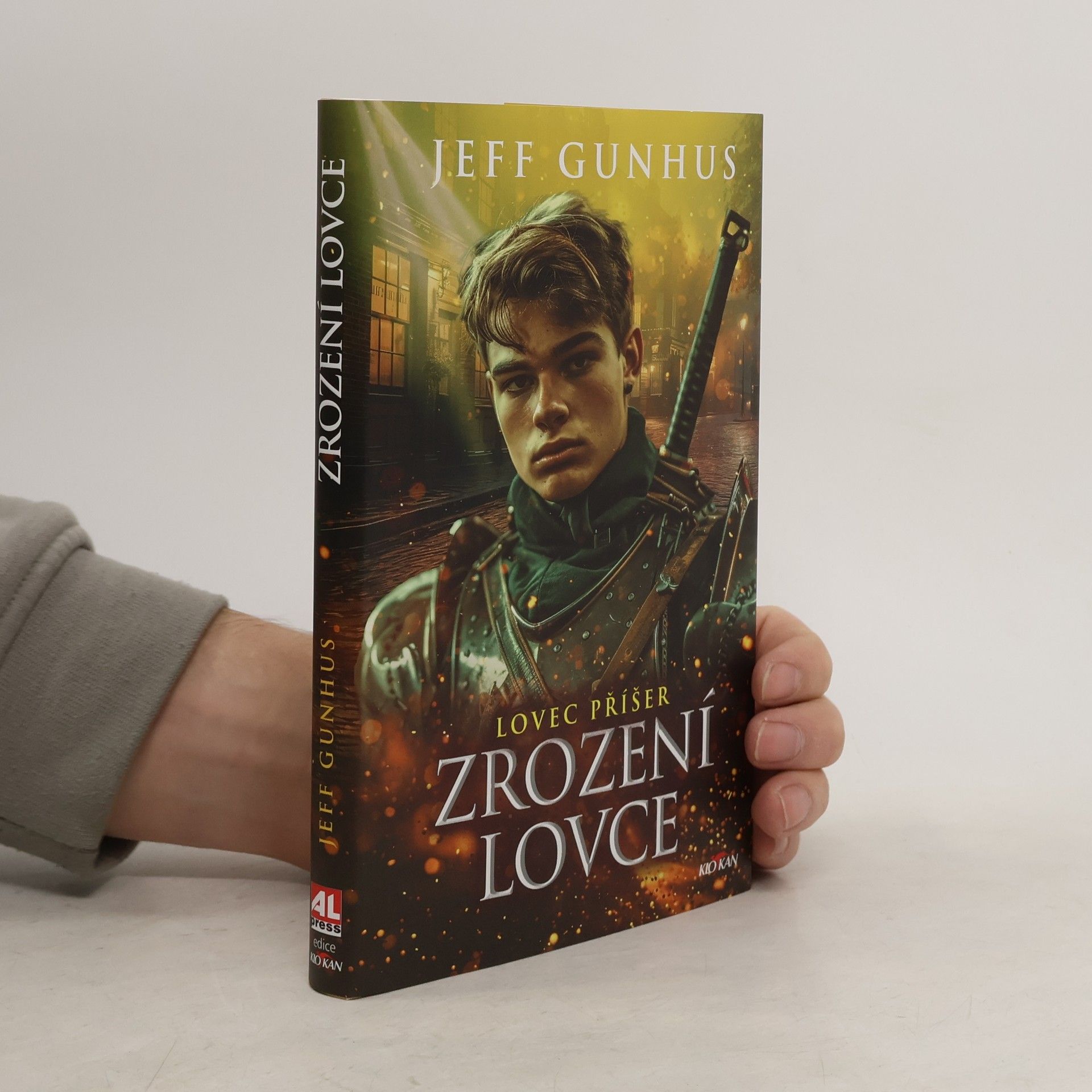 Lovec příšer - Zrození lovce