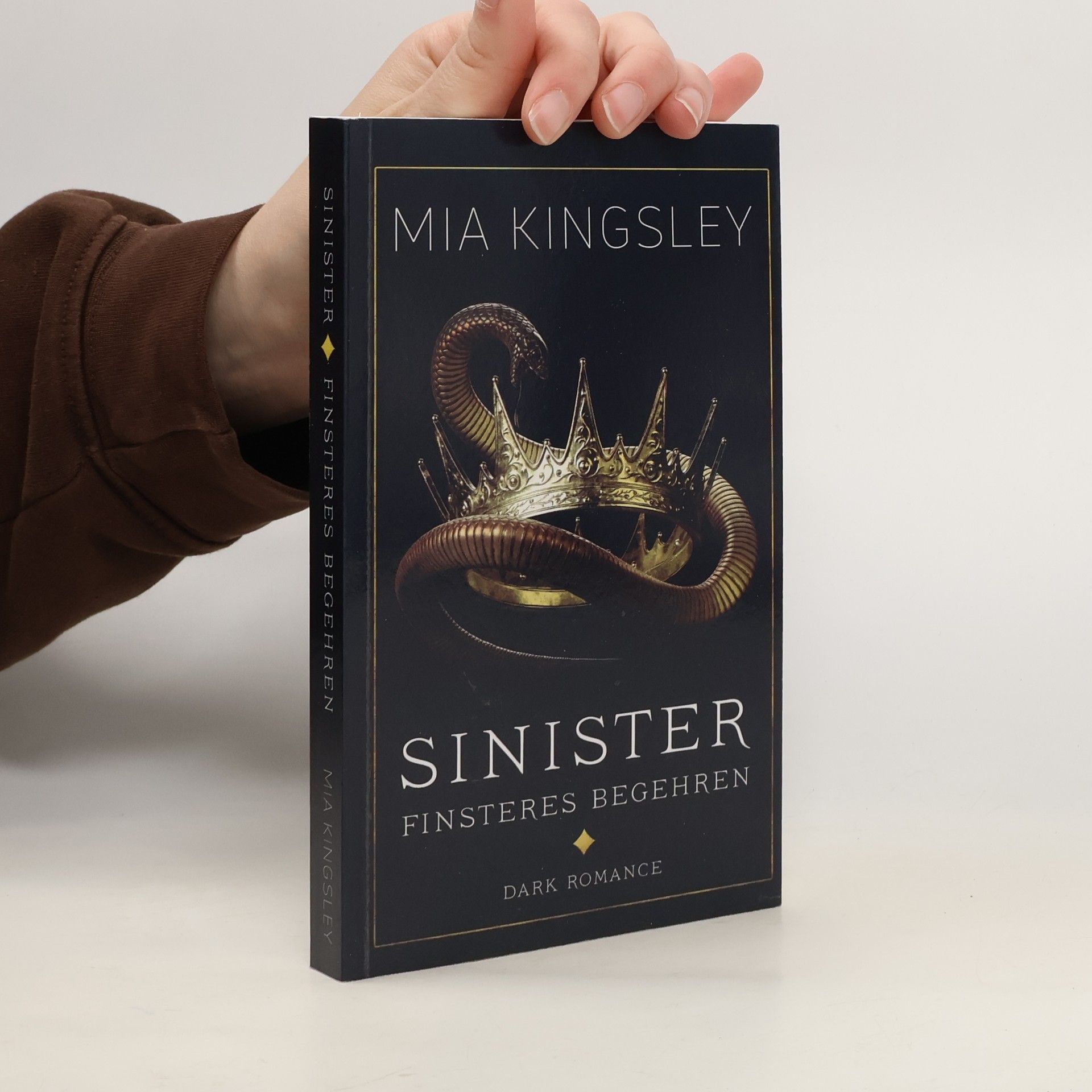 Mia Kingsley Sinister