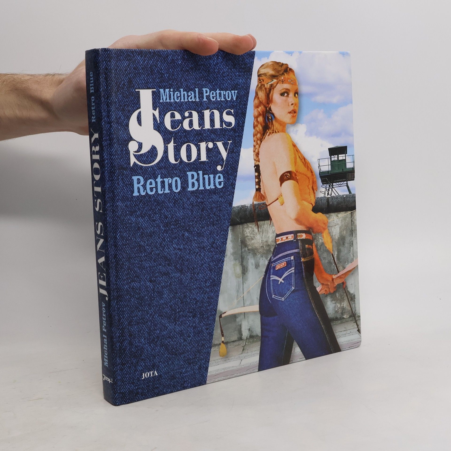 Jeans story: Retro blue