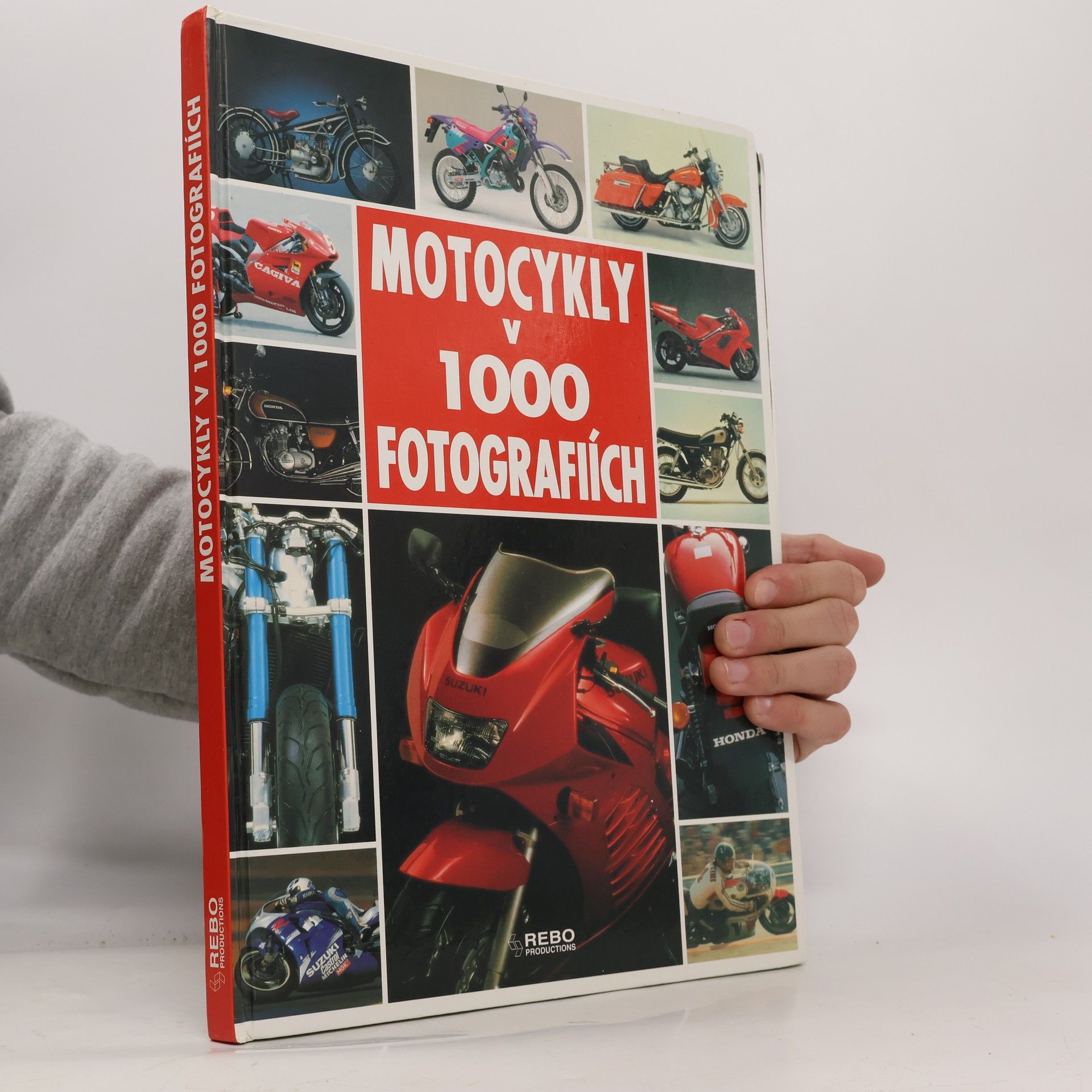 Motocykly v 1000 fotografiích