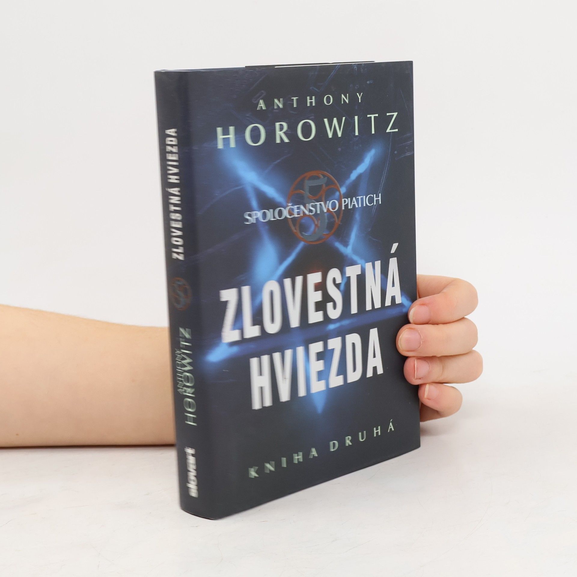 Anthony Horowitz Zlovestná hviezda