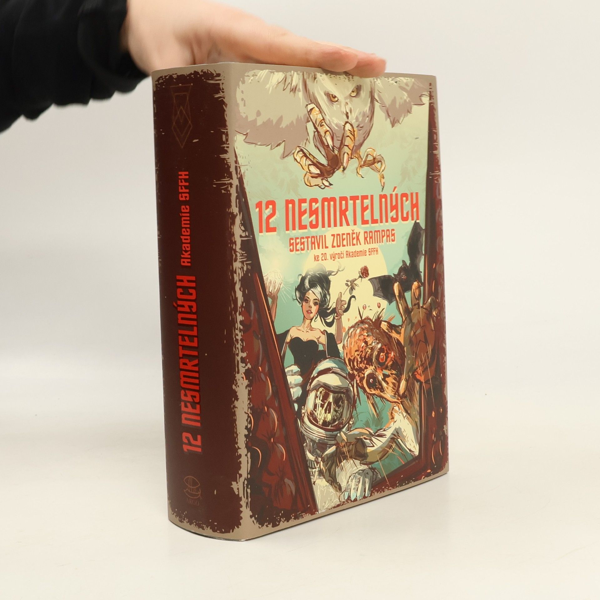 Dvanáct nesmrtelných: Tucet netuctových povídek