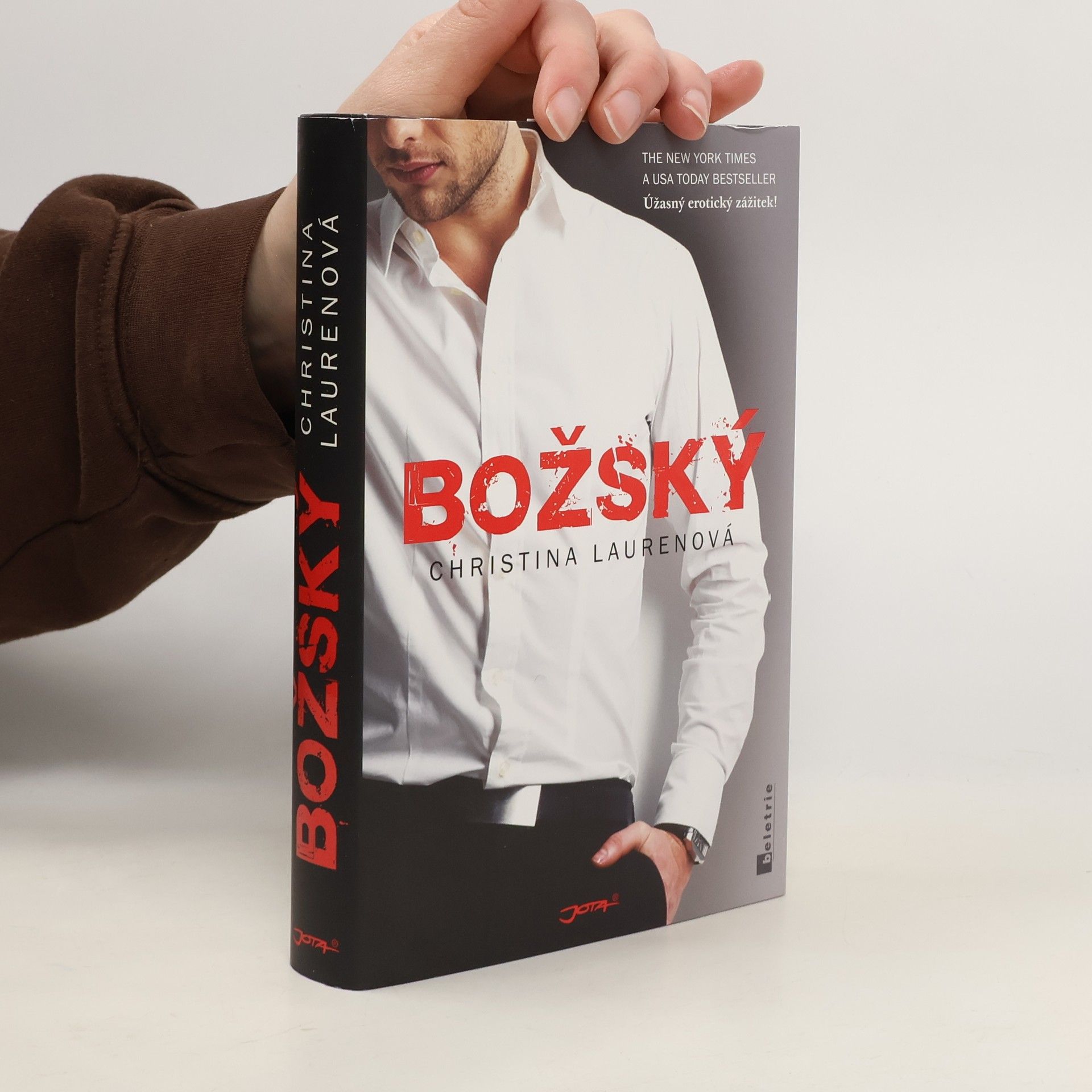 Christina Lauren Božský