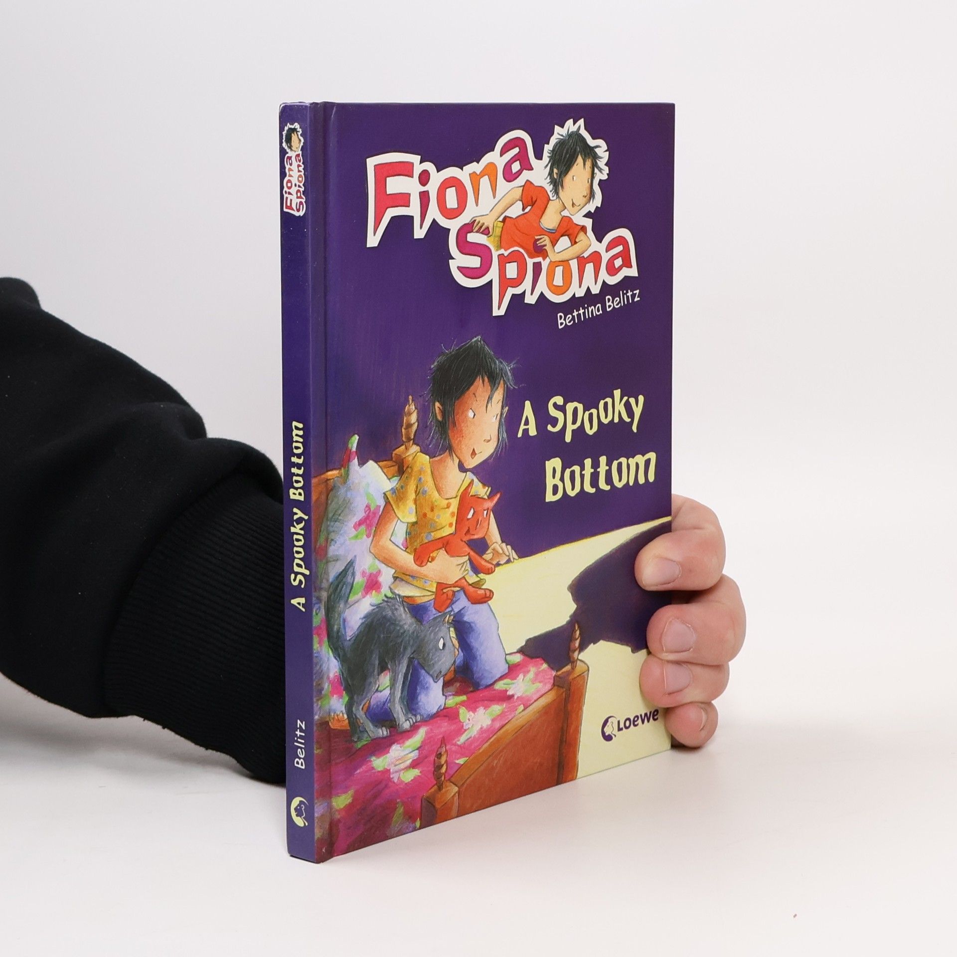 Fiona Spiona. A Sooky Bottom.