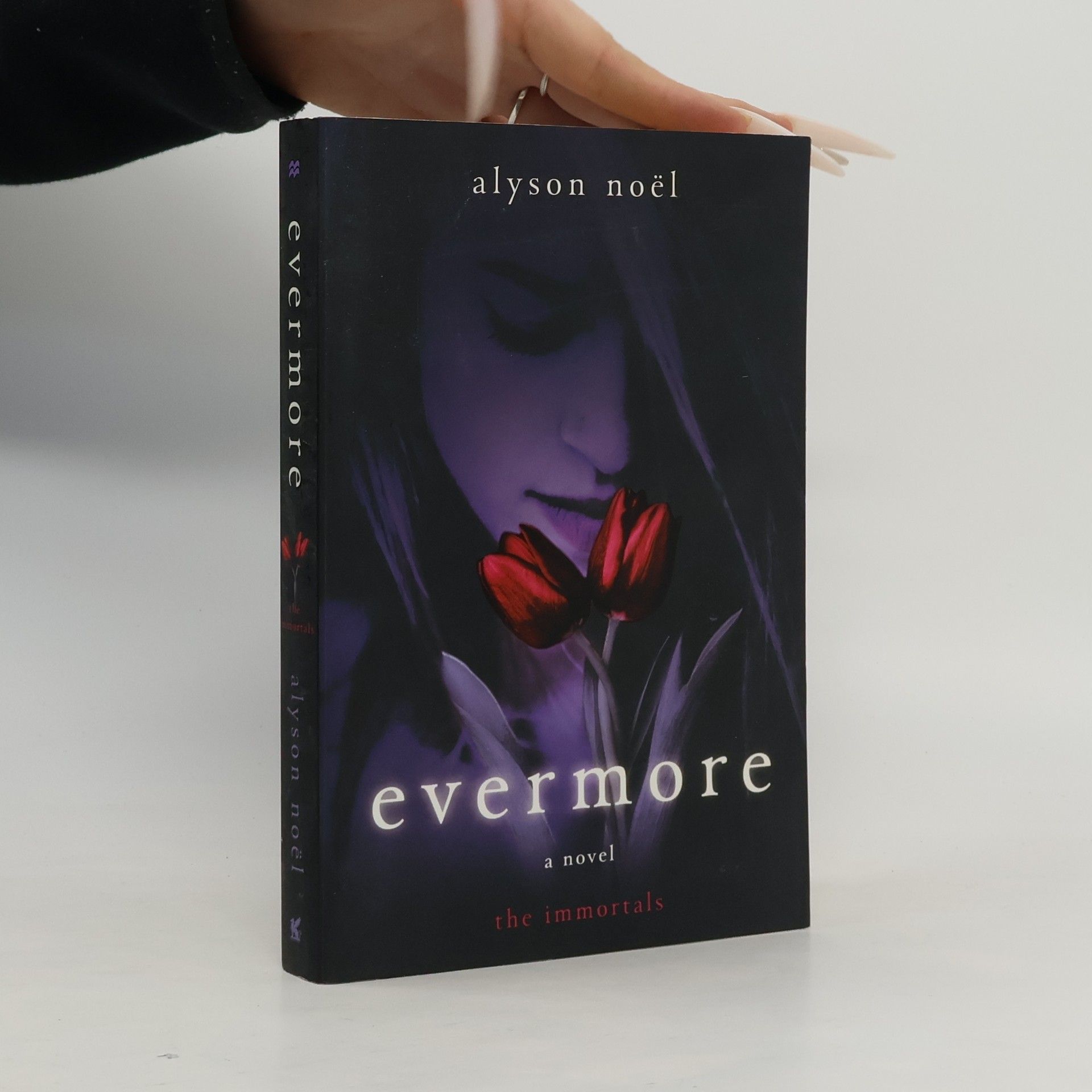 Alyson Noë͏l Evermore