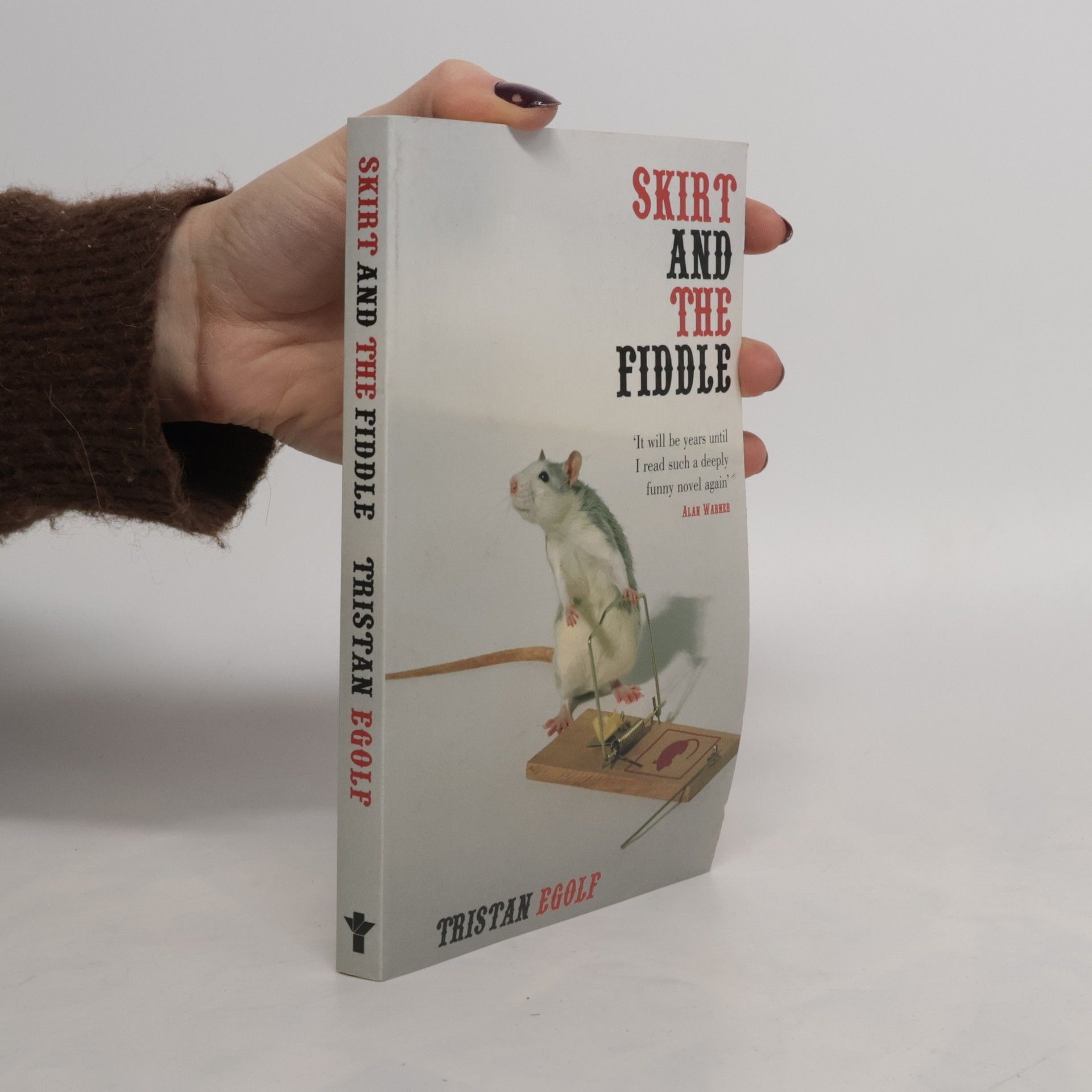 Skirt and the Fiddle