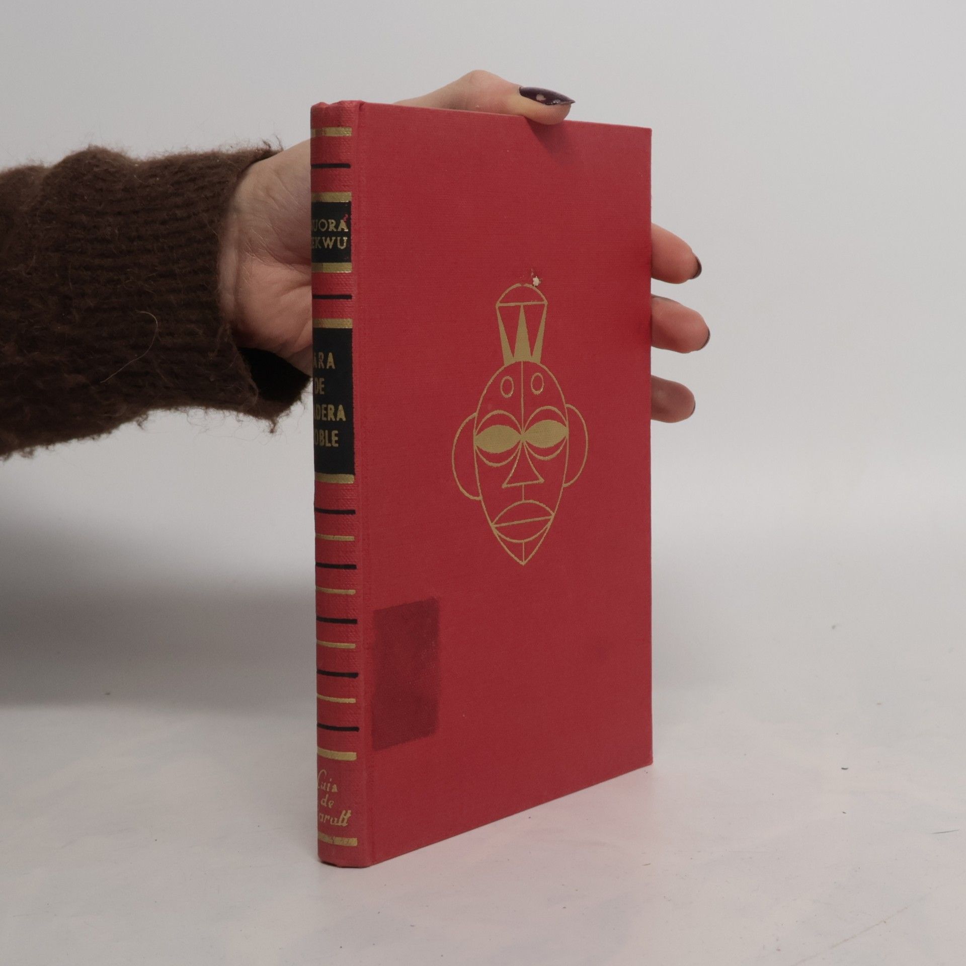 Onuora Nzekwu Vara de madera noble