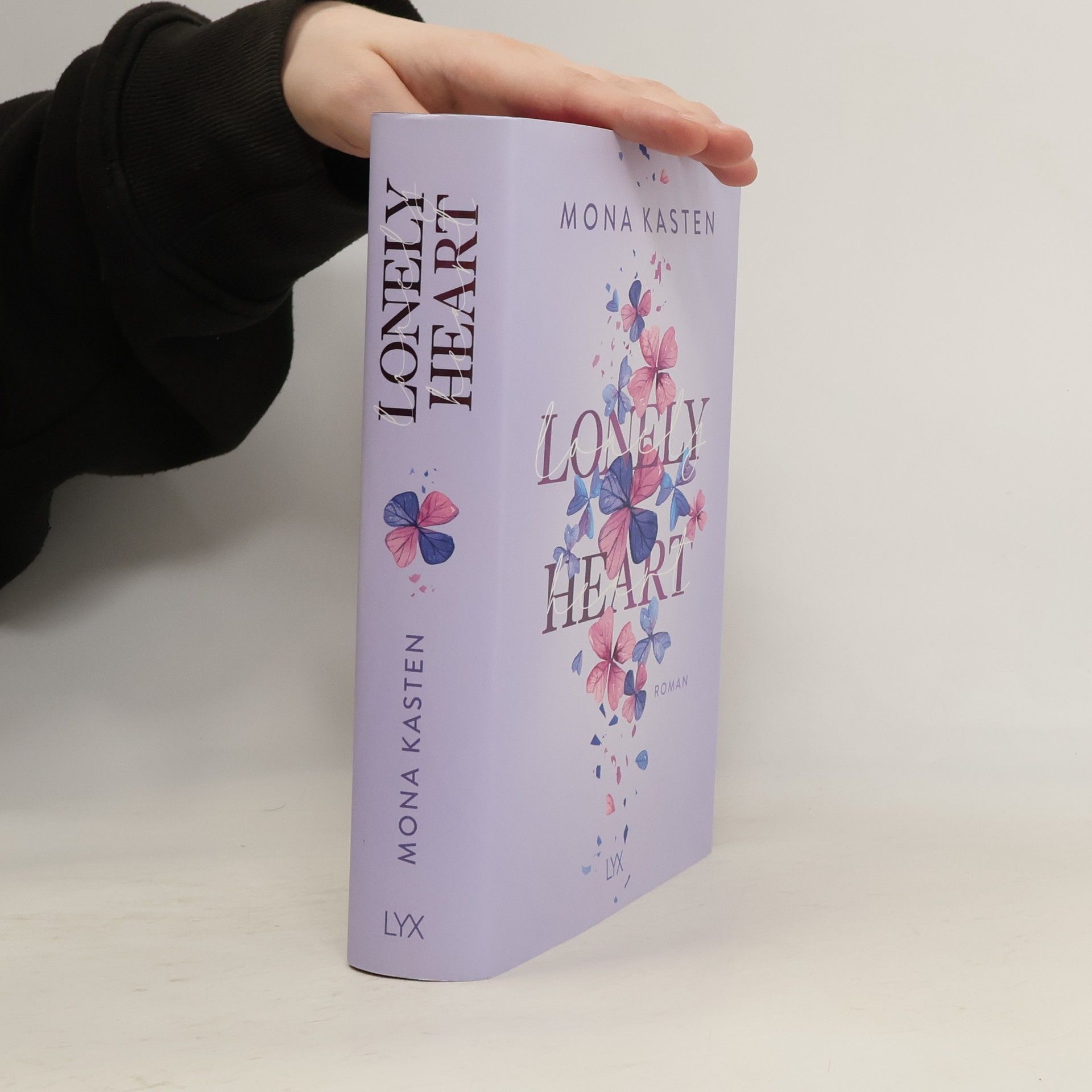 Mona Kasten Lonely heart