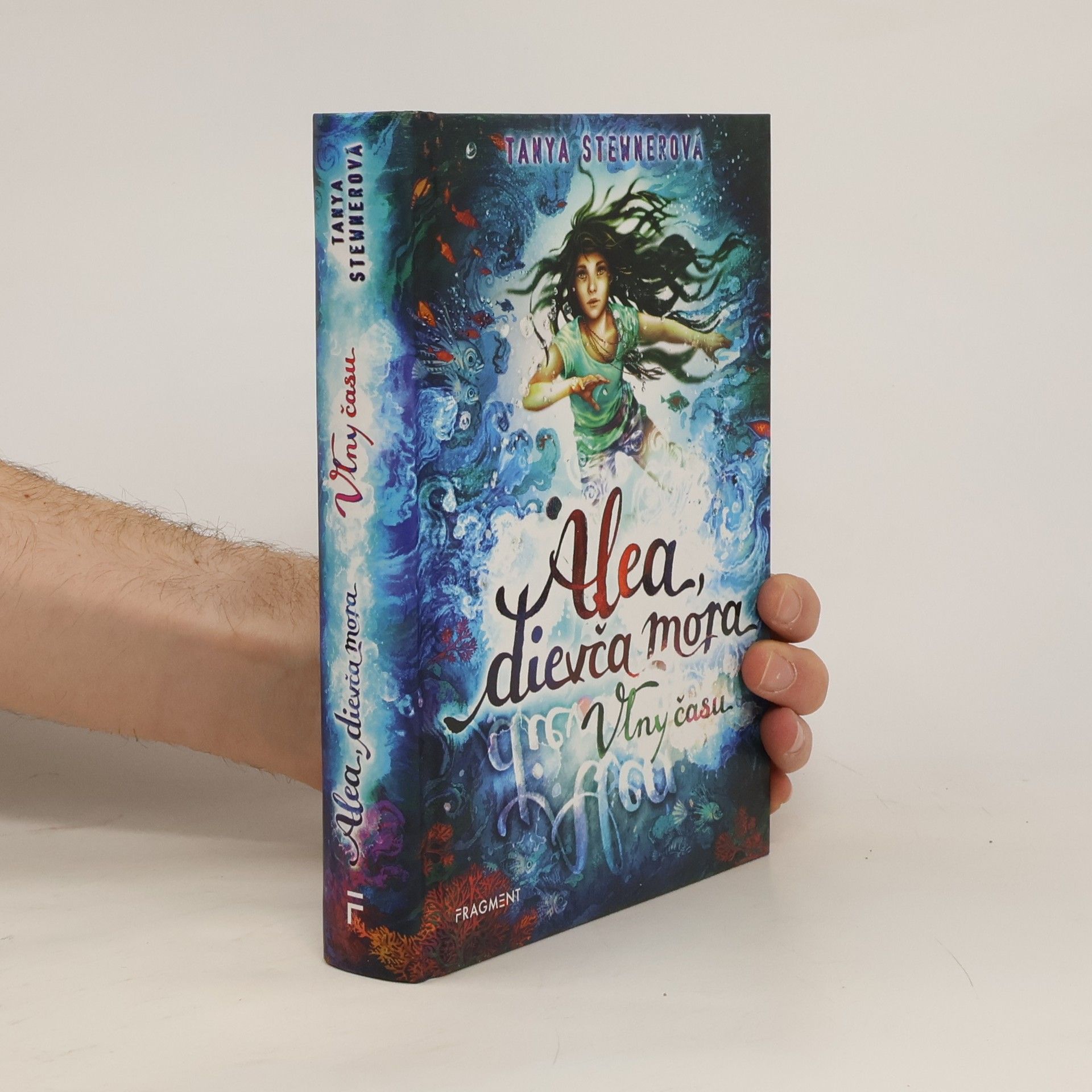 Tanya Stewner Alea dievča mora. Vlny času