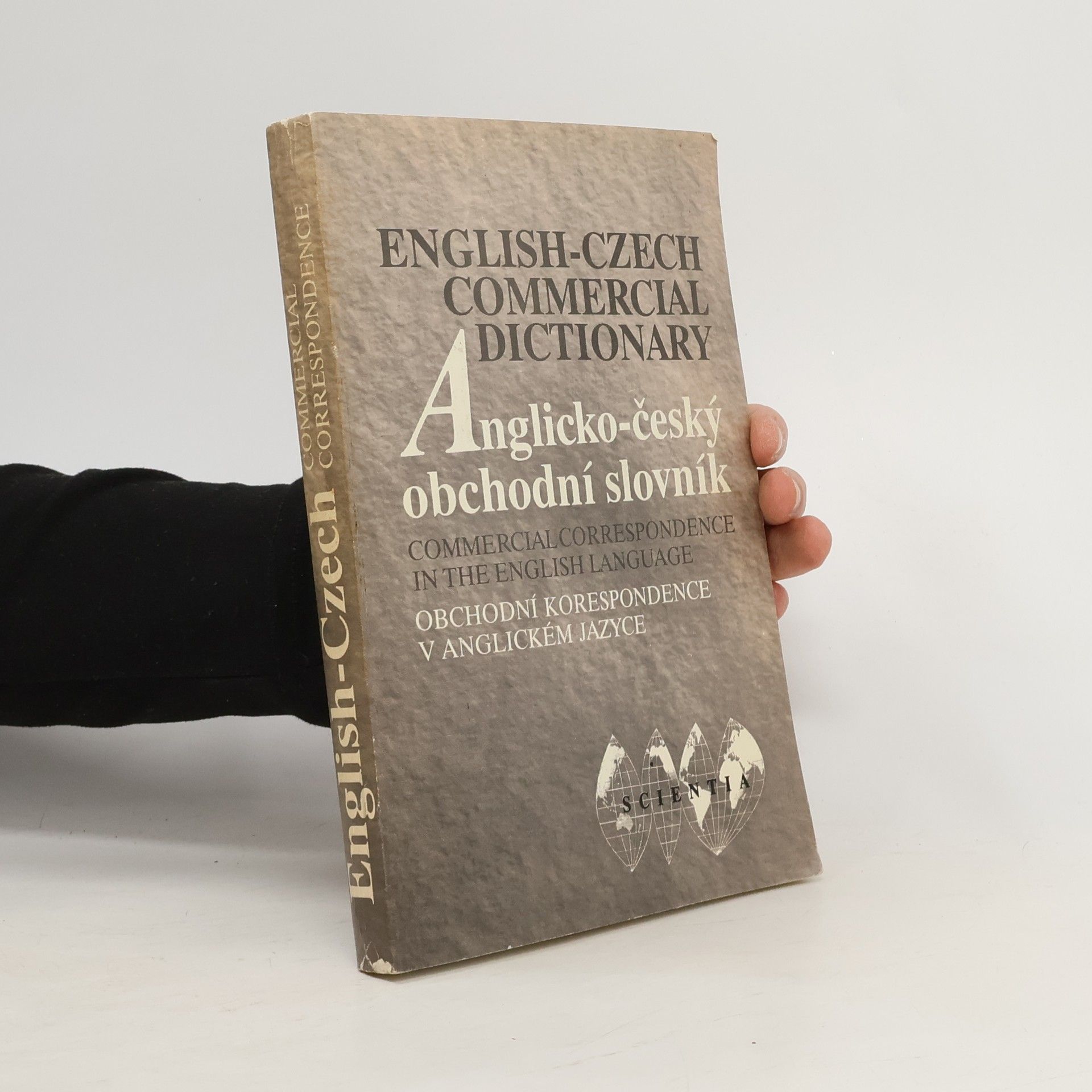 Dagmar Dvořáková Anglicko-český obchodní slovník s přílohou Anglicko-české obchodní korespondence