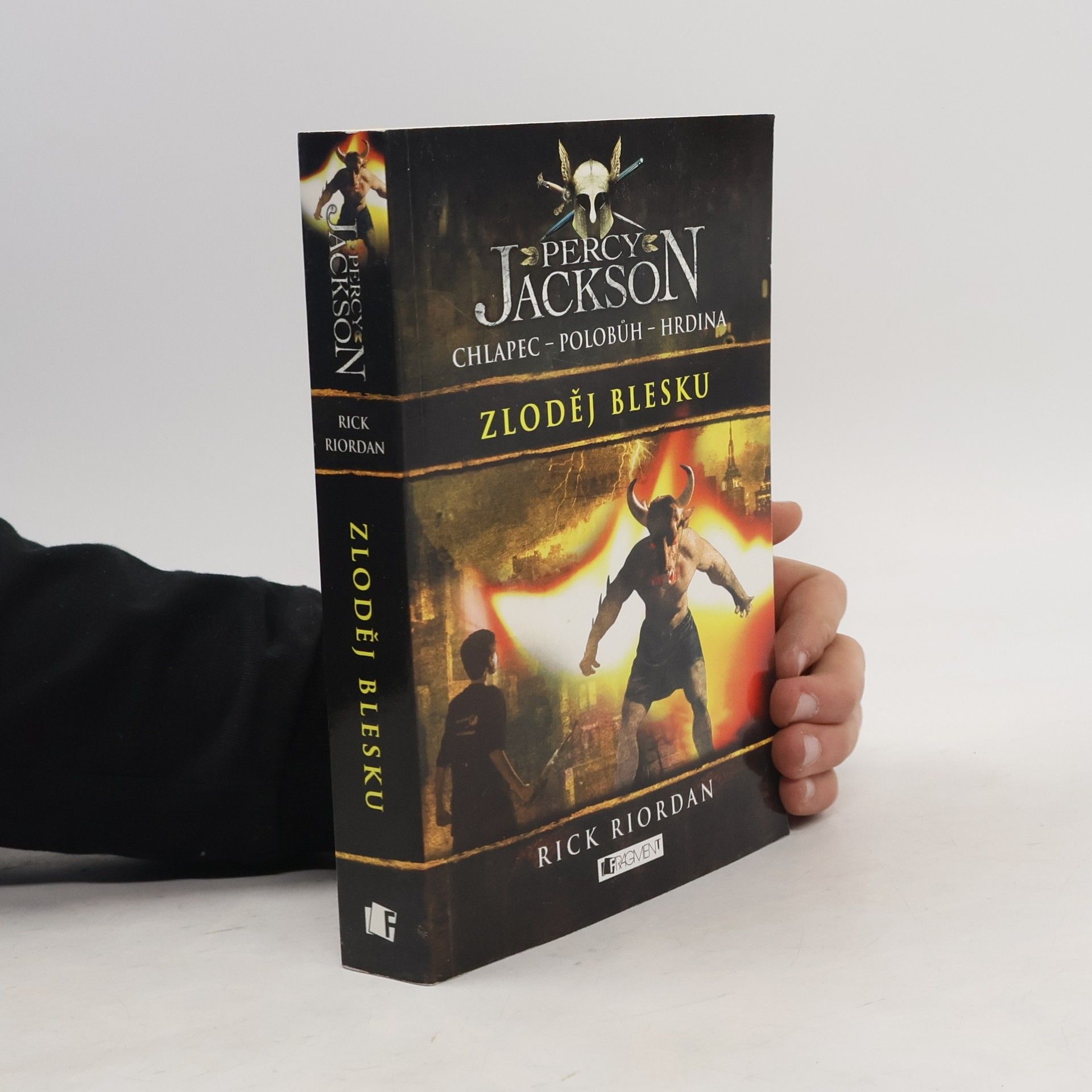 Rick Riordan Percy Jackson. Zloděj blesku