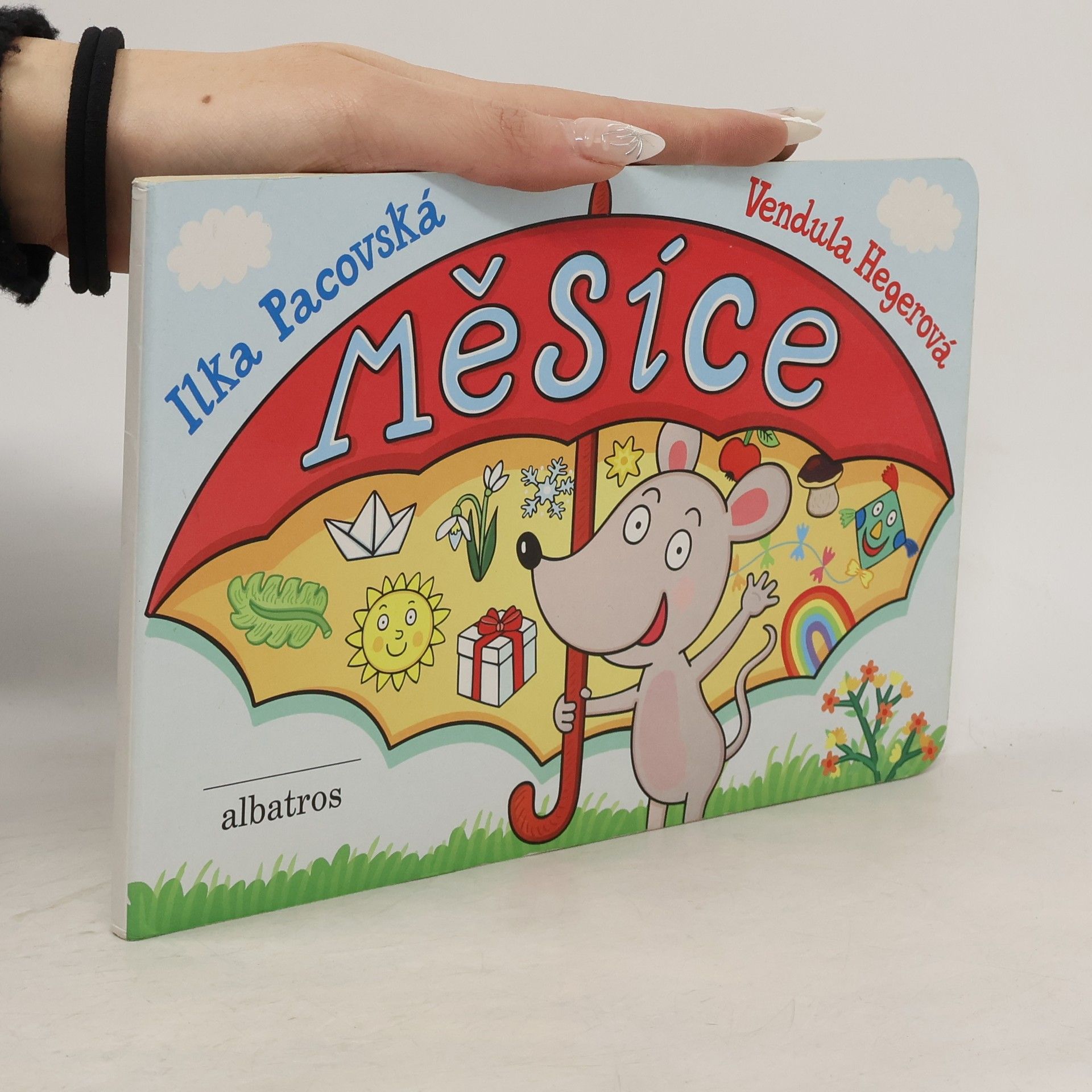 Vendula Hegerová Měsíce