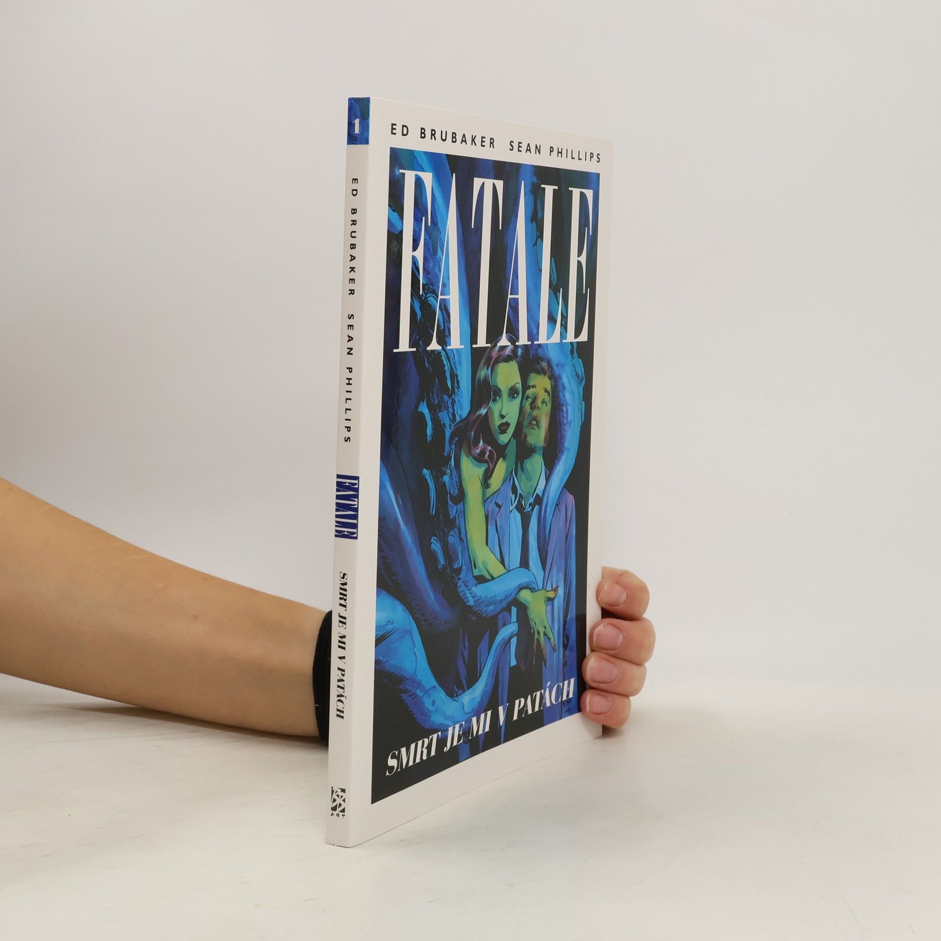 Ed Brubaker Fatale. Kniha první, Smrt je mi v patách