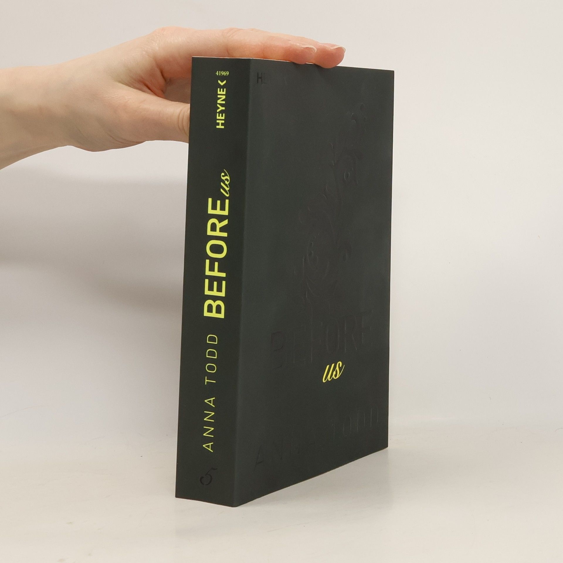 Anna Todd After 5. Before Us