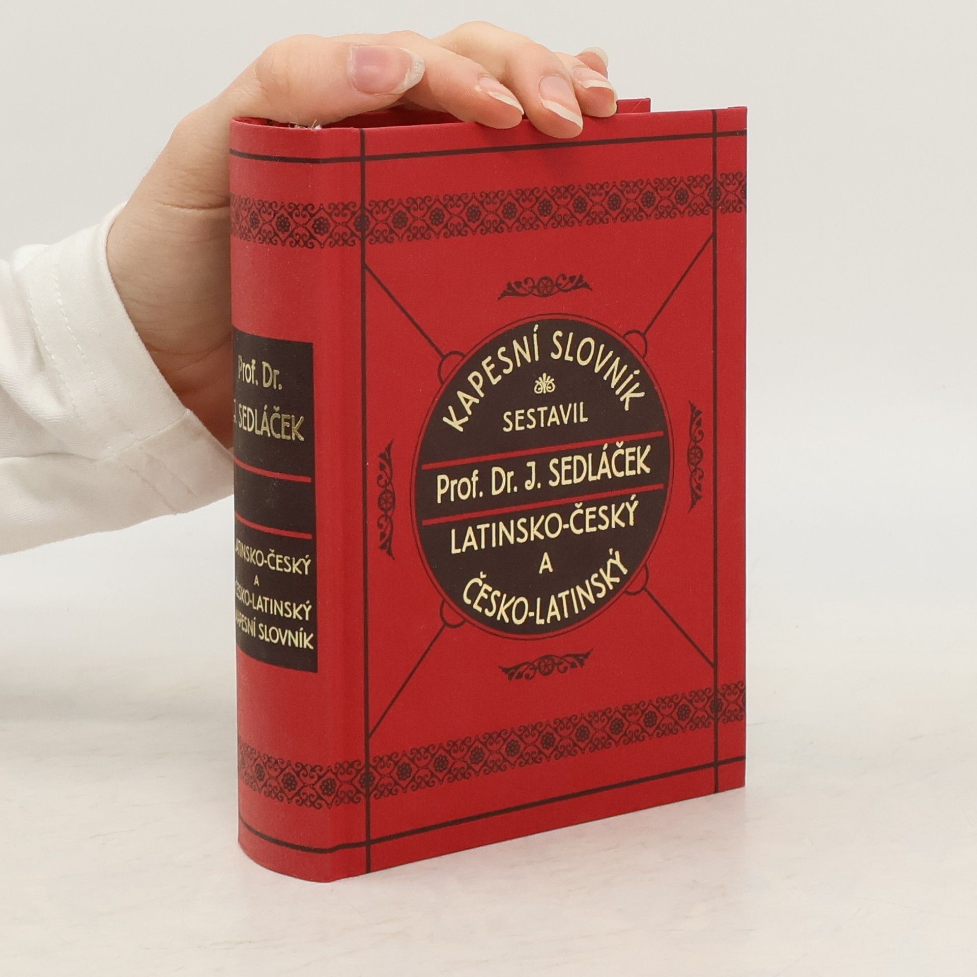 Kapesní slovník latinsko-český a česko-latinský