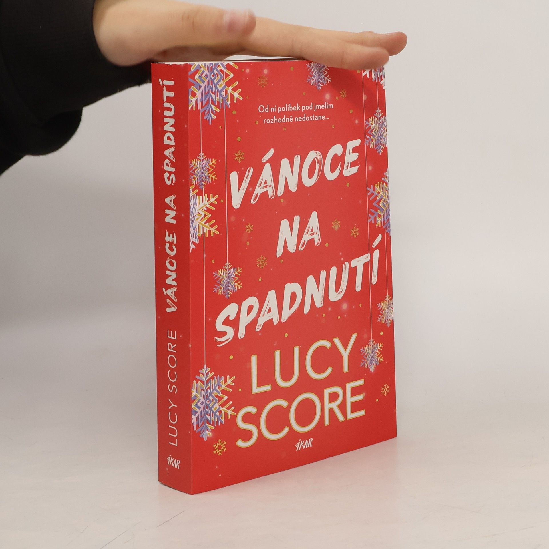 Lucy Score Vánoce na spadnutí