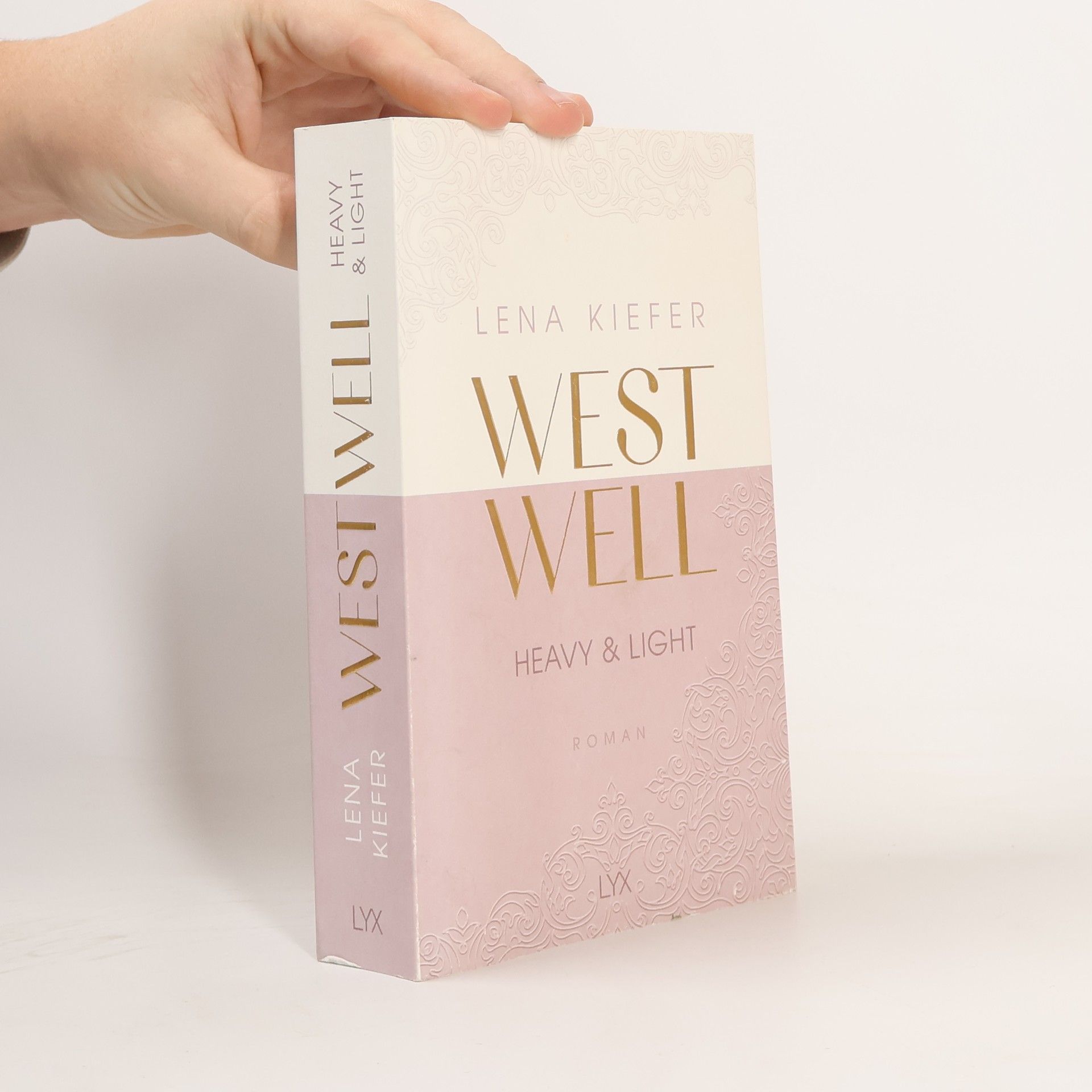 Lena Kiefer Westwell. Heavy & Light