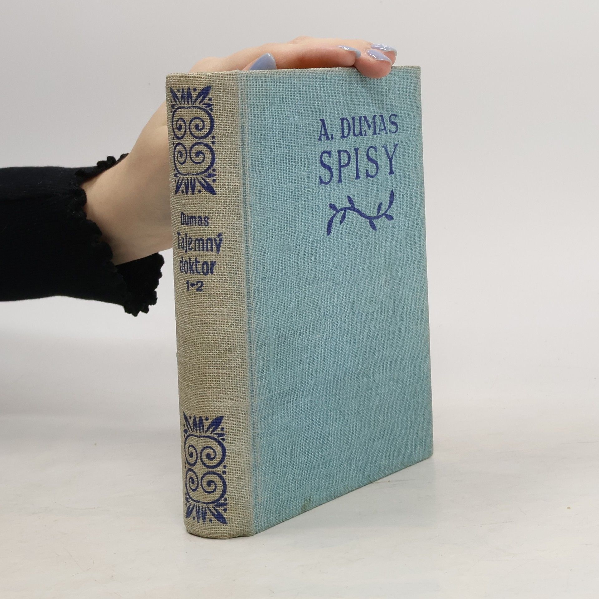 Alexandre Dumas Tajemný doktor 1. Červánky revoluce