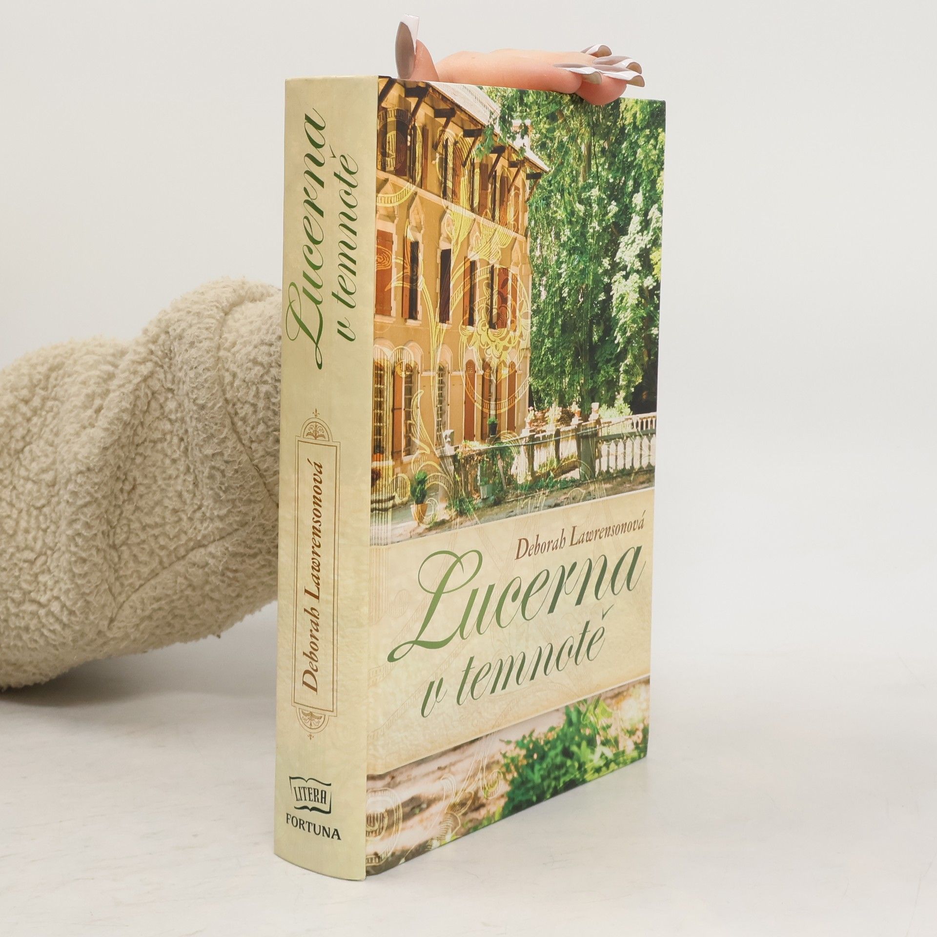 Deborah Lawrensová Lucerna v temnotě