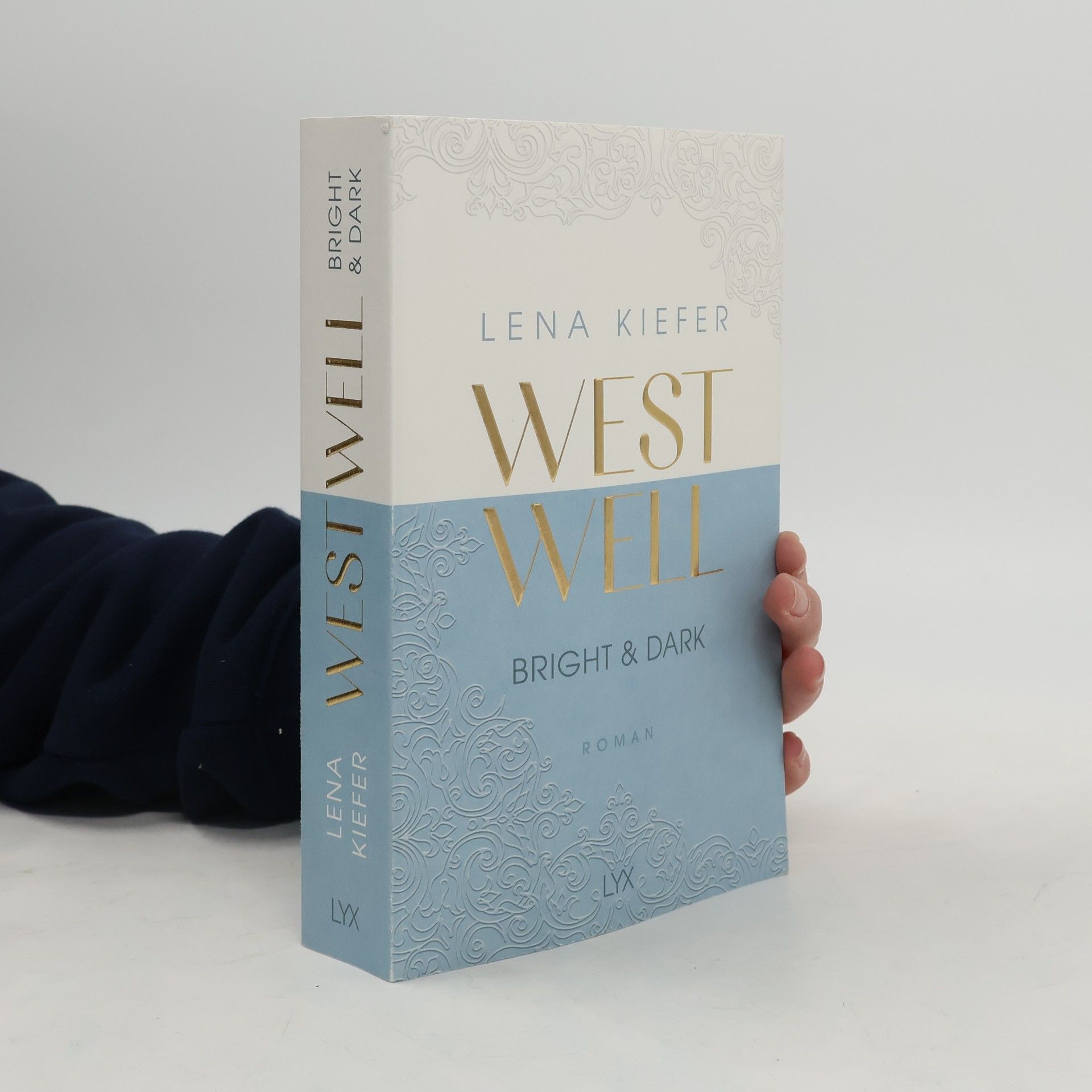 Lena Kiefer Westwell. Bright & Dark