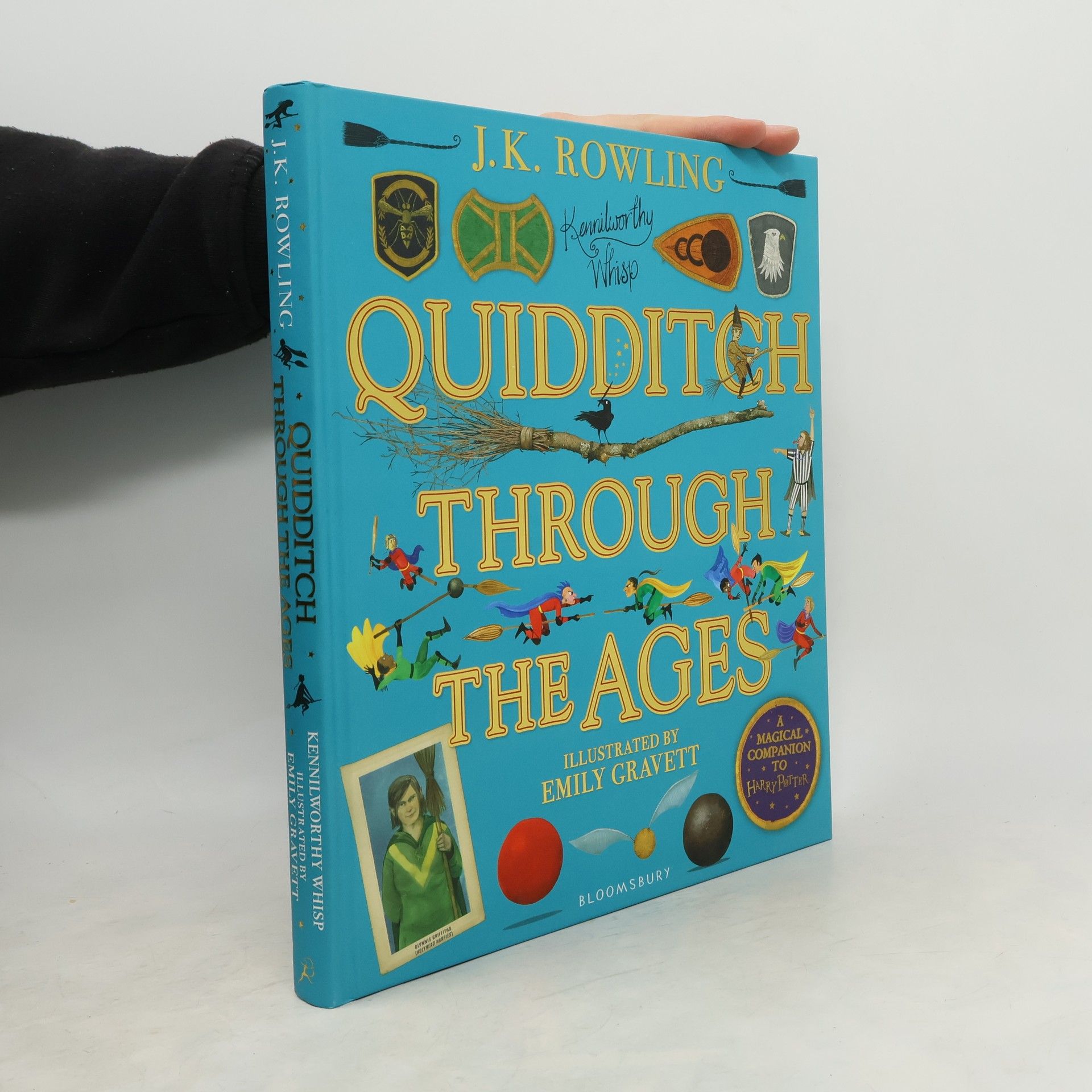 Joanne K. Rowlingová Quidditch Through the Ages - Illustrated Edition : A magical companion to the Harry Potter stories