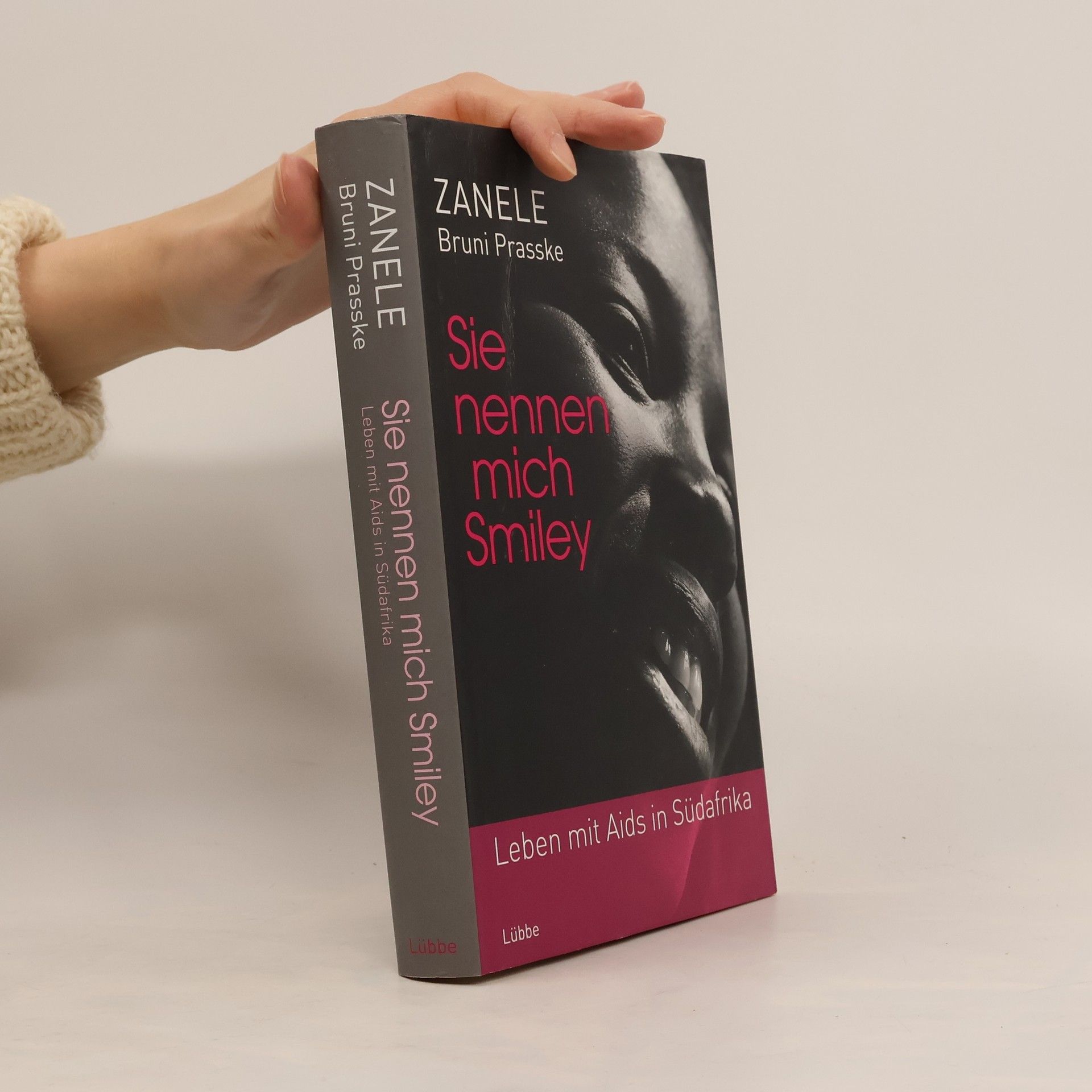 Zanele Sie nennen mich Smiley