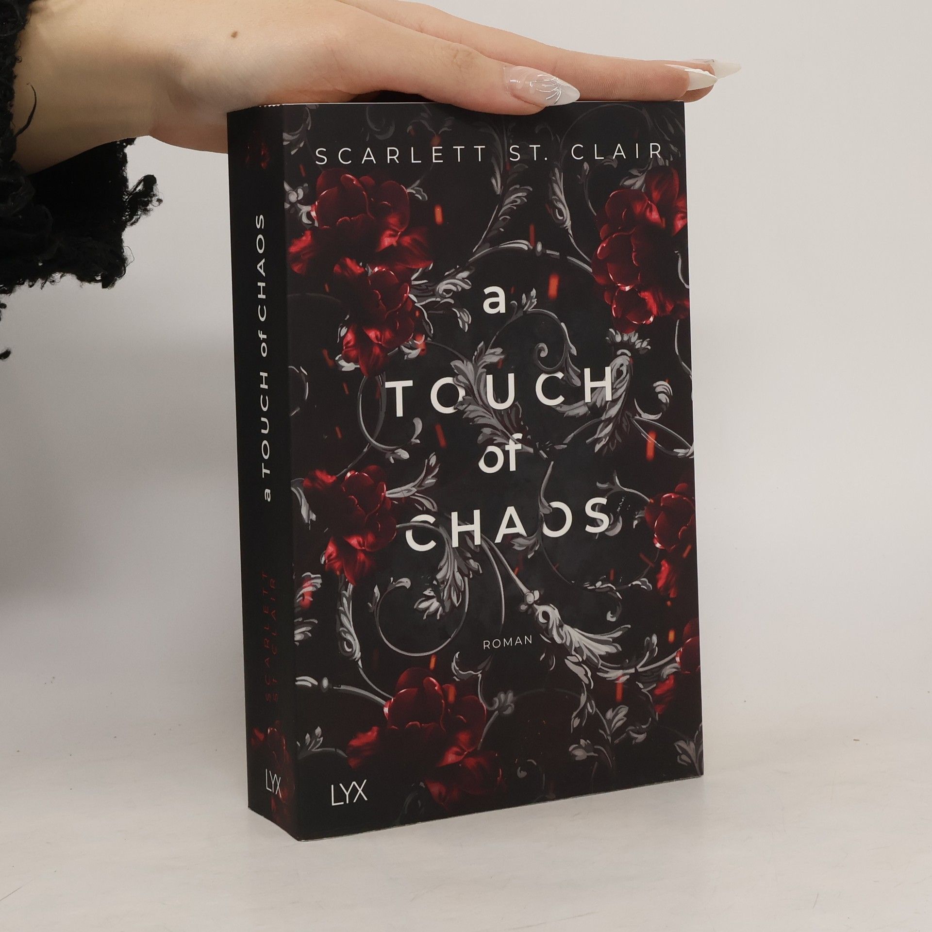 A Touch of Chaos / Hades & Persephone Bd.4