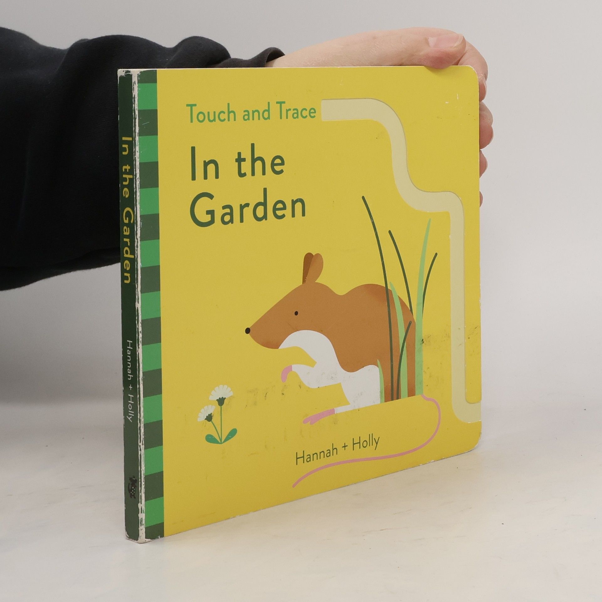 Hannah + Holly Touch and Trace: In the Garden