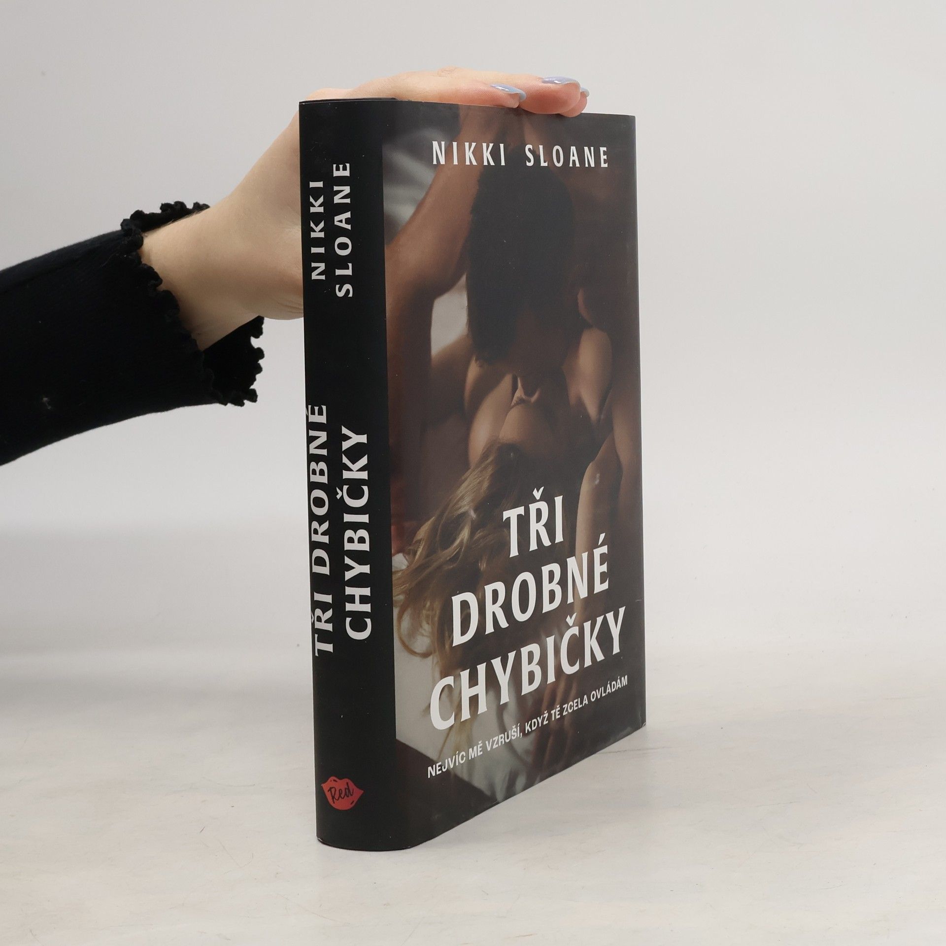 Nikki Sloane Tři drobné chybičky